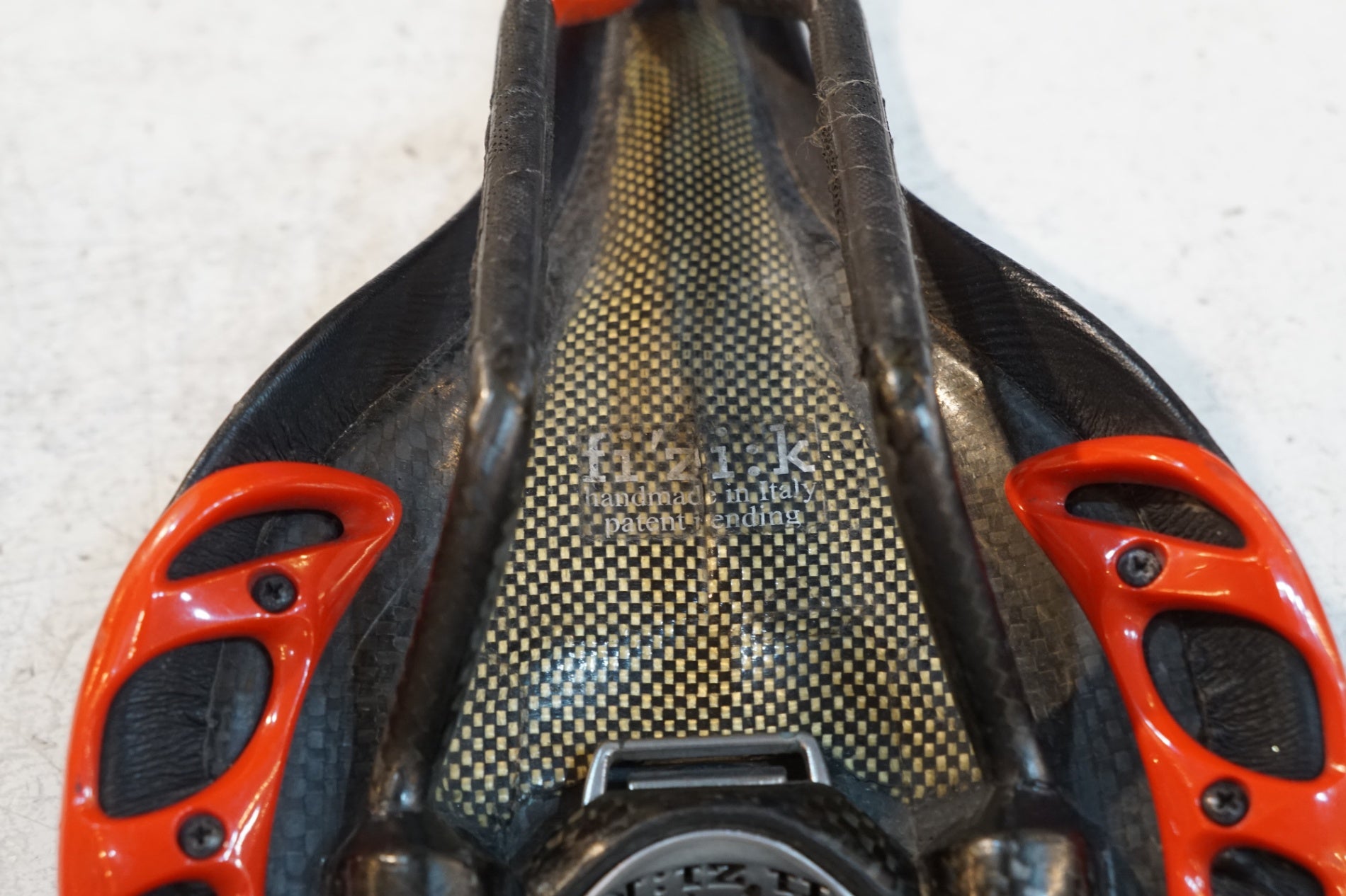 FIZIK 「フィジーク」 TEST ALIANTE VSX サドル / バイチャリ浦和ベース