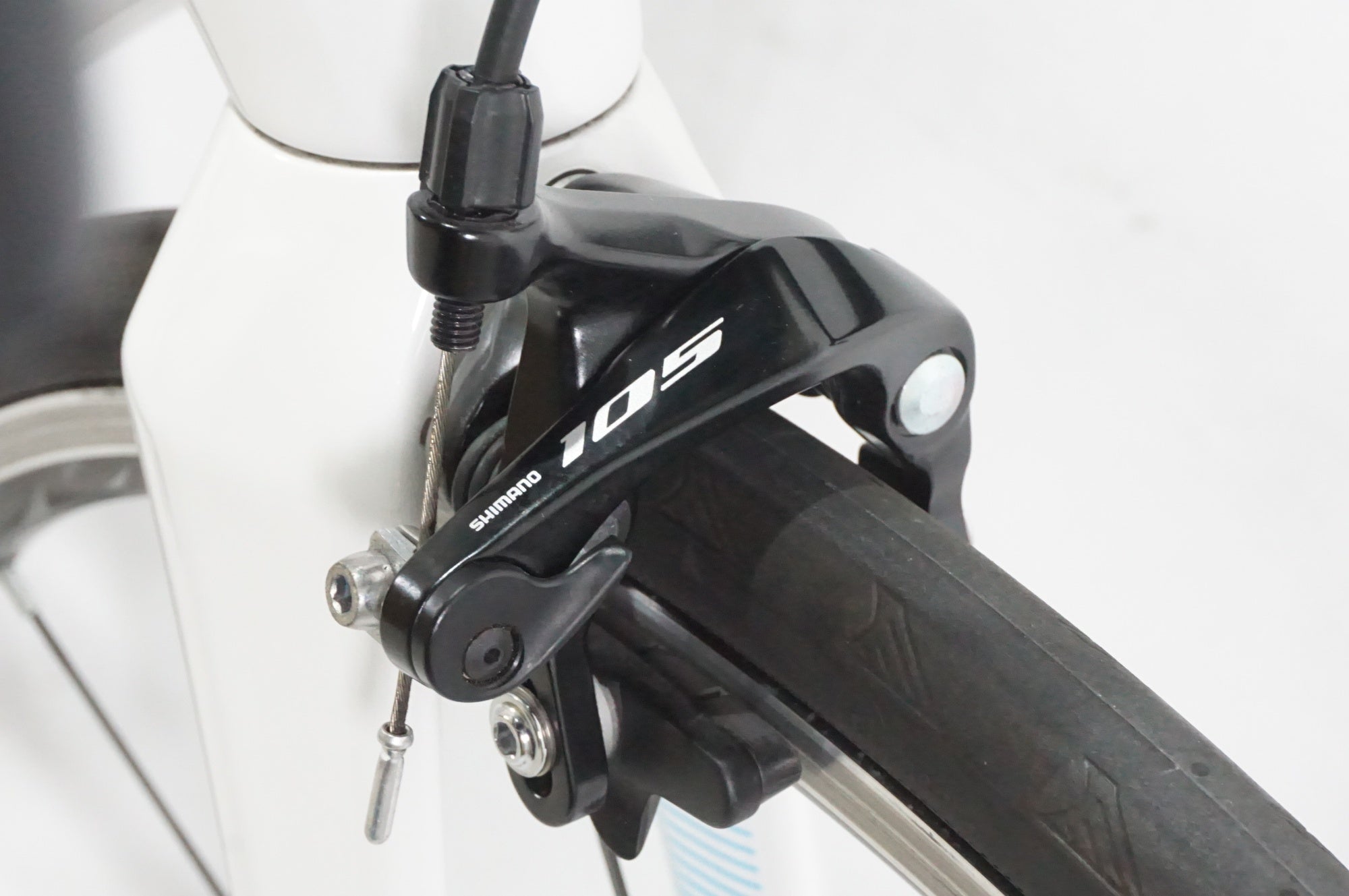 FOCUS 「フォーカス」 IZALCO RACE 9.7 2019年モデル ロードバイク / AKIBA店