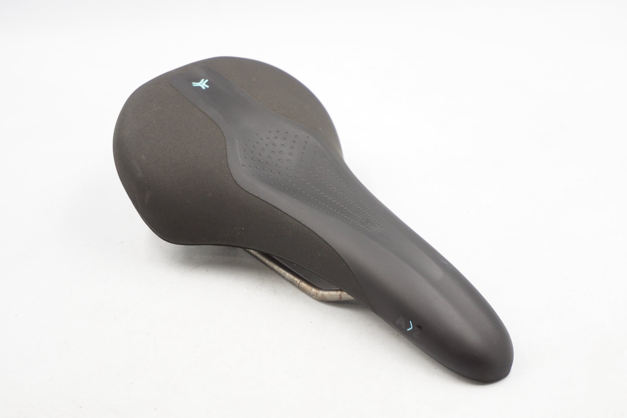 SELLE ROYAL 「セラロイヤル」 SCIENTIA A2 サドル / 奈良店