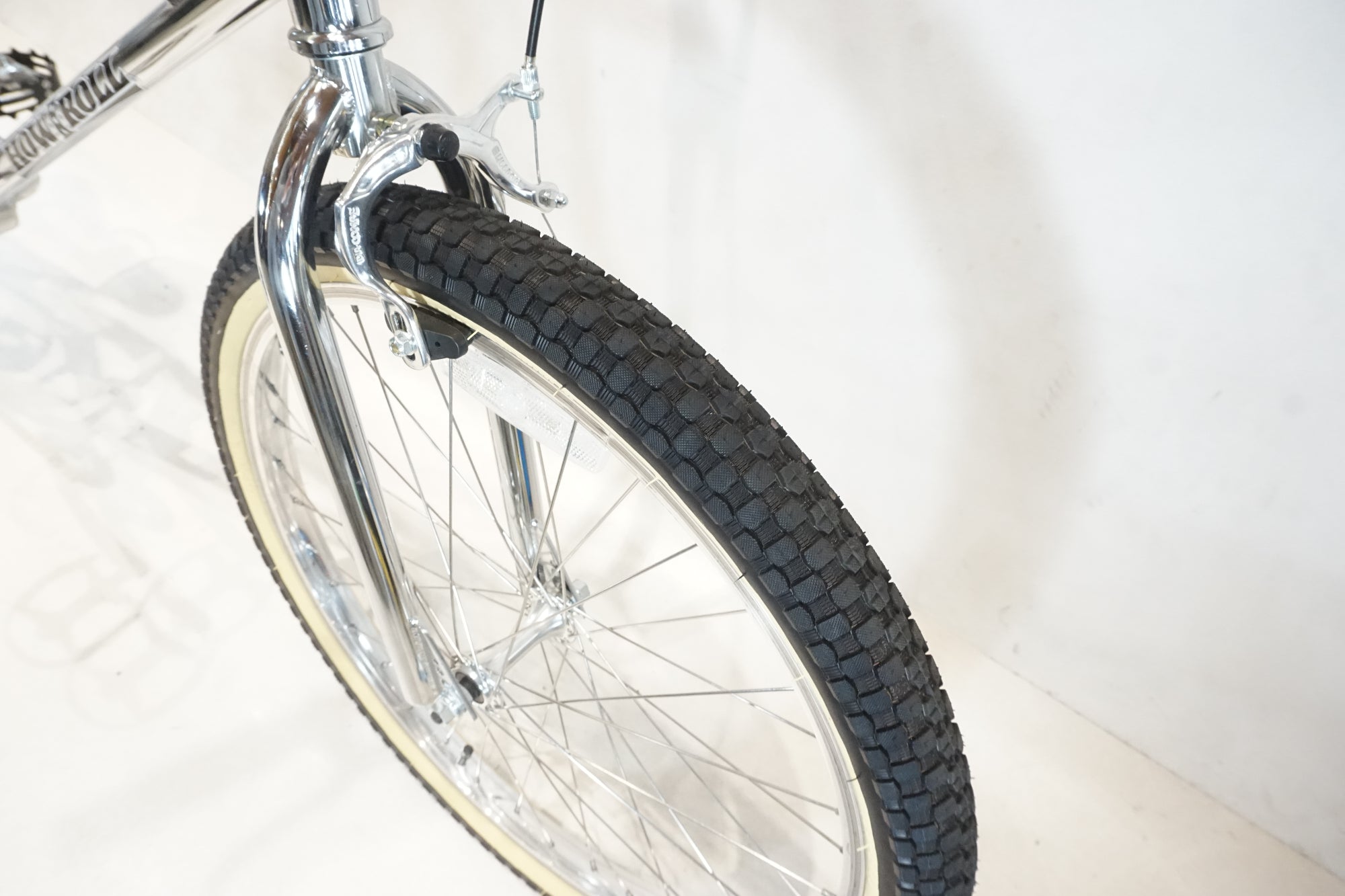 HOW I ROLL 「ハウアイロール」 THE CRUISER 2025年モデル 24インチ BMX / 横浜戸塚店