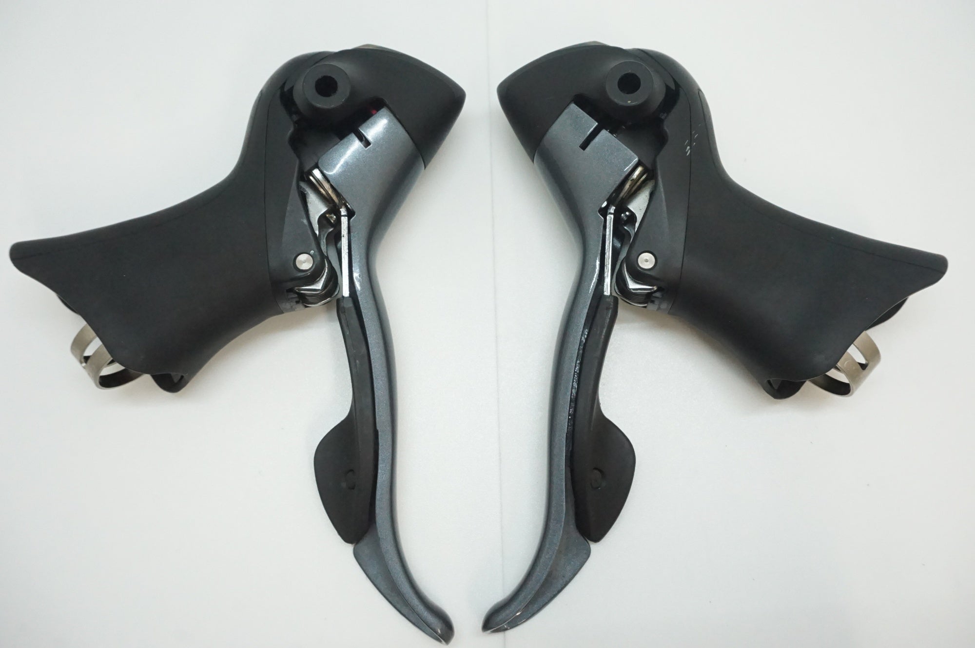 SHIMANO 「シマノ」 CLARIS ST-2400 デュアルコントロールレバー / 福岡店