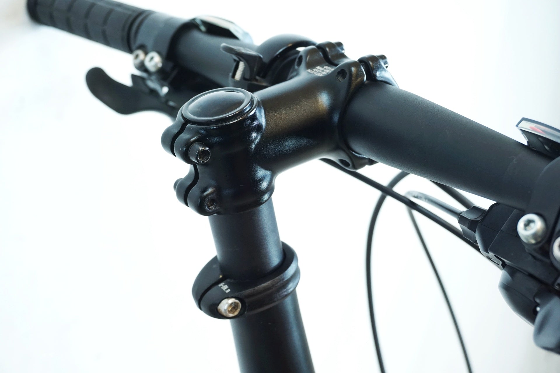 GIANT 「ジャイアント」 IDIOM1 2024年モデル ミニベロ / 有明ガーデン店