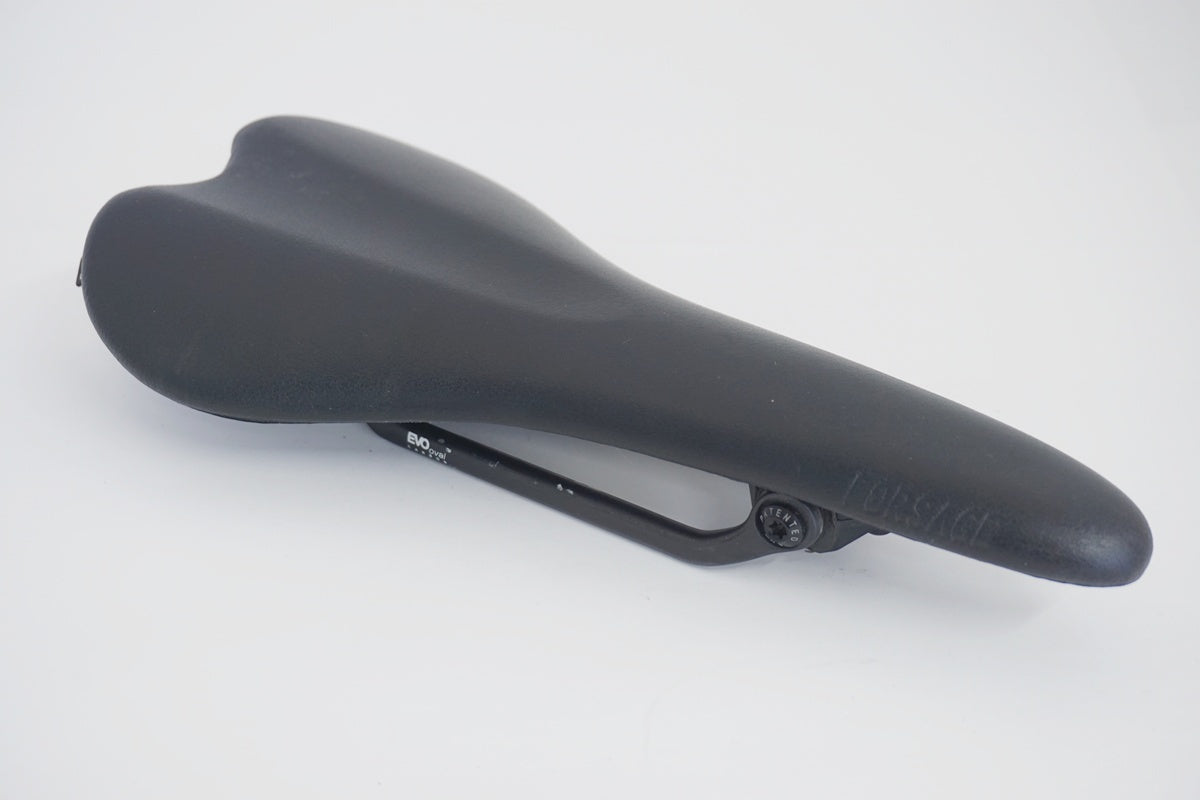 MORGAW 「モーガウ」 FORSAGE EVO OVAL サドル / 京都八幡店