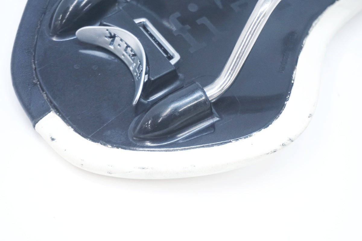 FIZIK 「フィジーク」 ARES KIUMレール サドル / 大阪美原北インター店