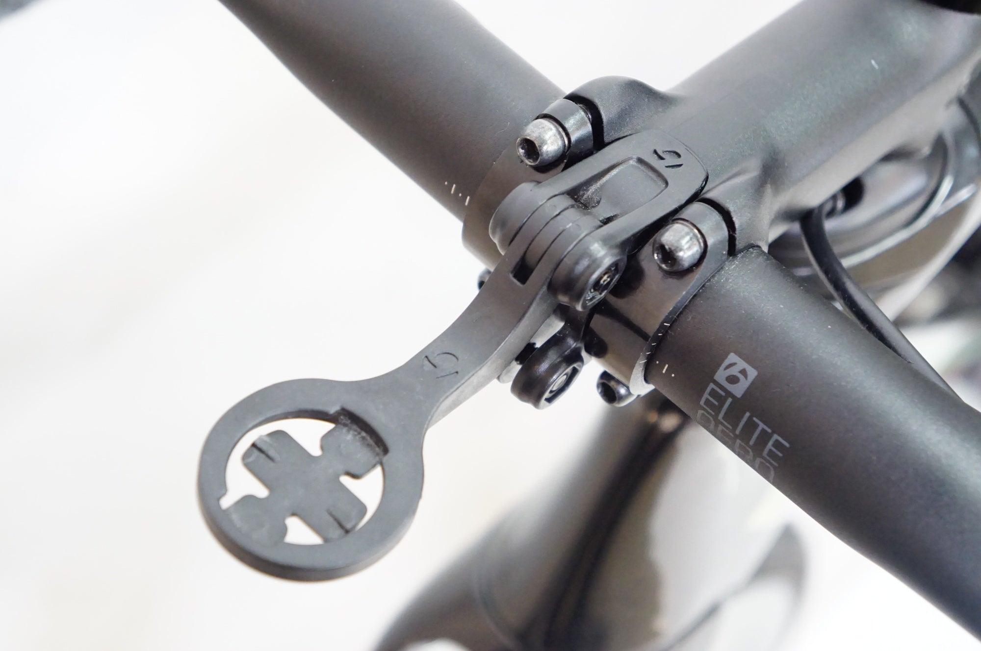 TREK 「トレック」 MADONE SL 6 Di2 (GEN 6) 2023年モデル ロードバイク / 熊谷本店