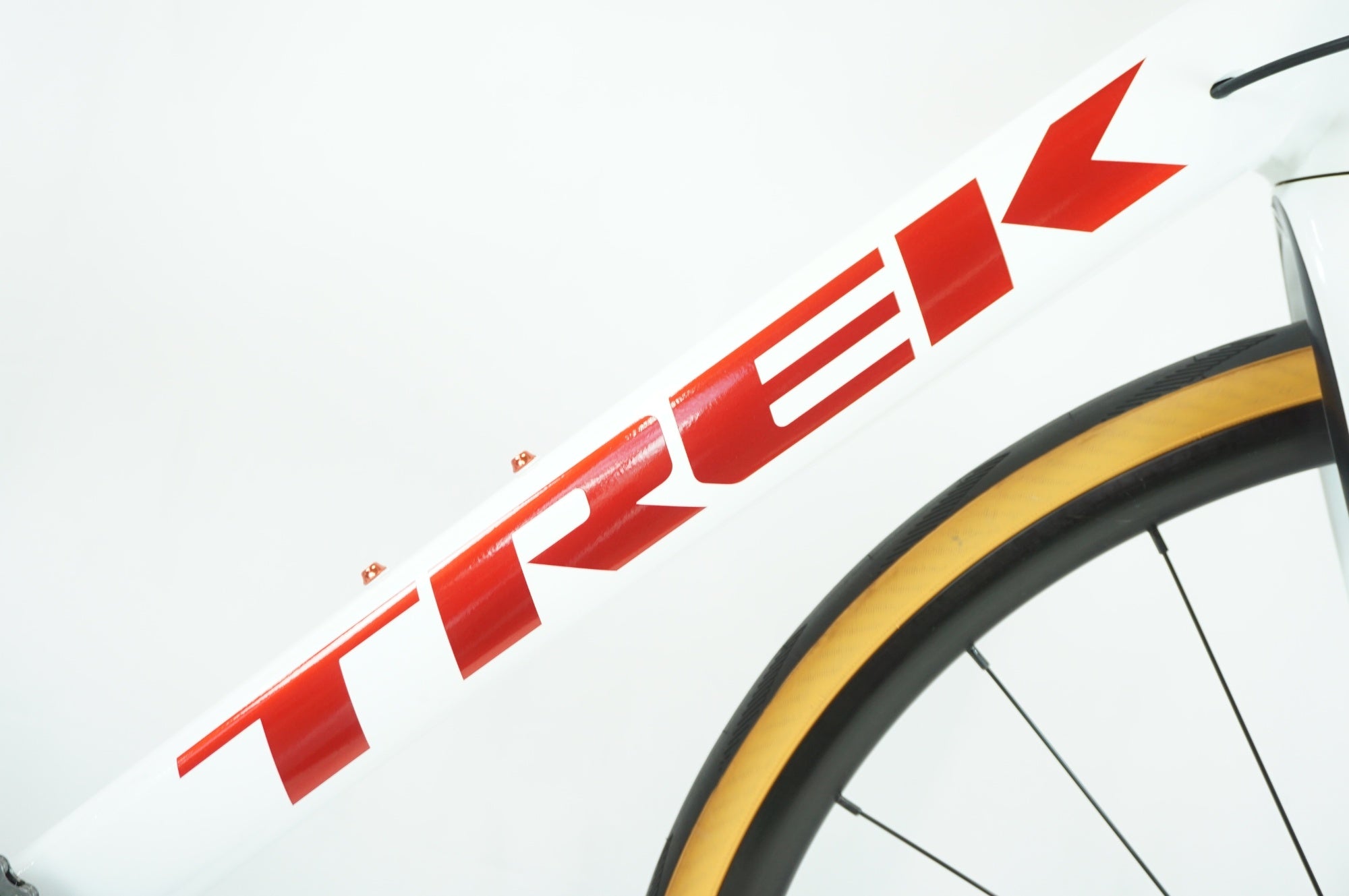 TREK 「トレック」 DOMANE AL3 2021-2022年モデル ロードバイク