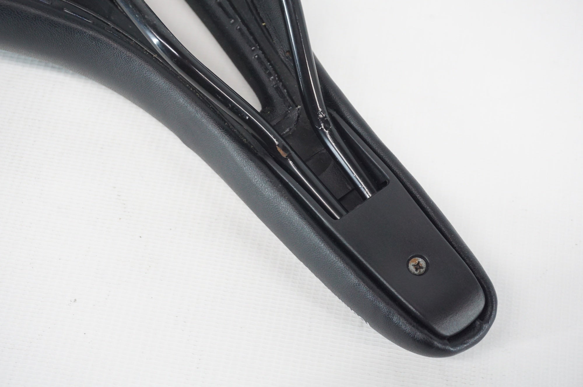 GORIX 「ゴリックス」 TOURING G100 サドル / 阪急塚口店