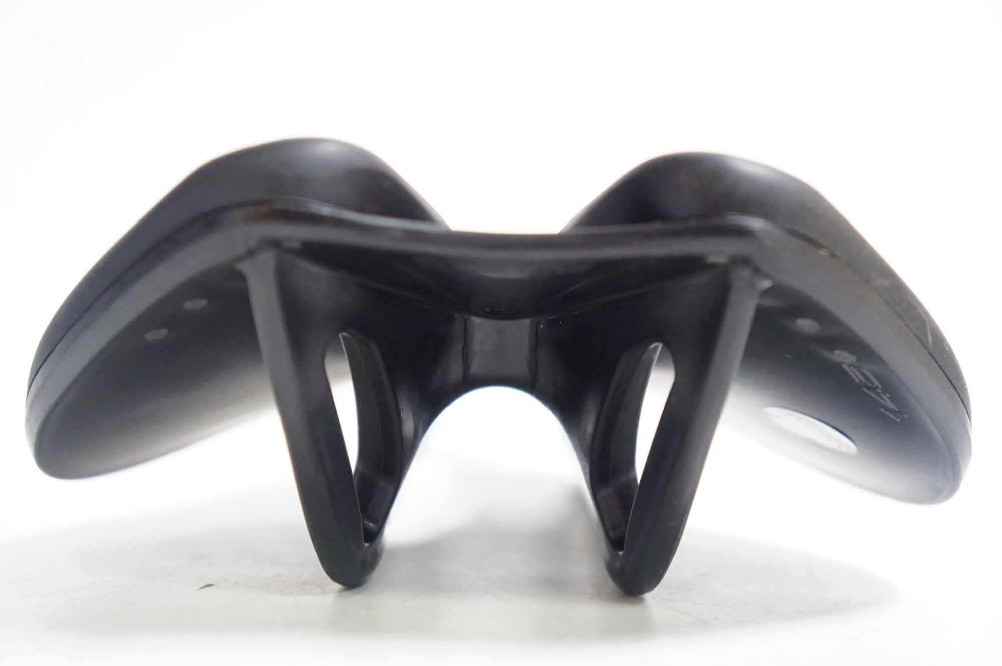 SELLE ITALIA 「セライタリア」 NOVUS BOOST EVO サドル / 熊谷本店