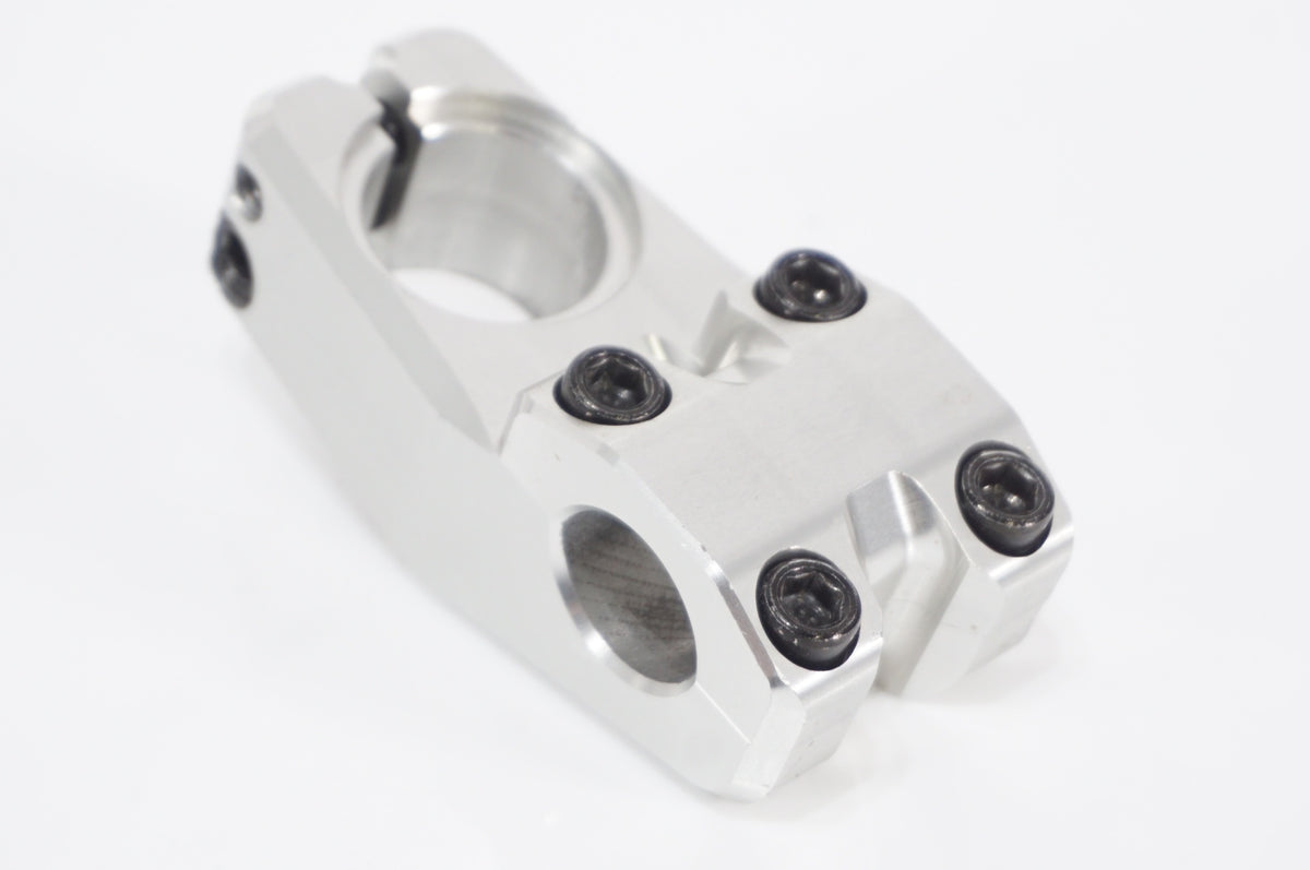 JYKK JAPAN 「ジックジャパン」 HERO STEM φ22.2 50mm ステム / AKIBA店
