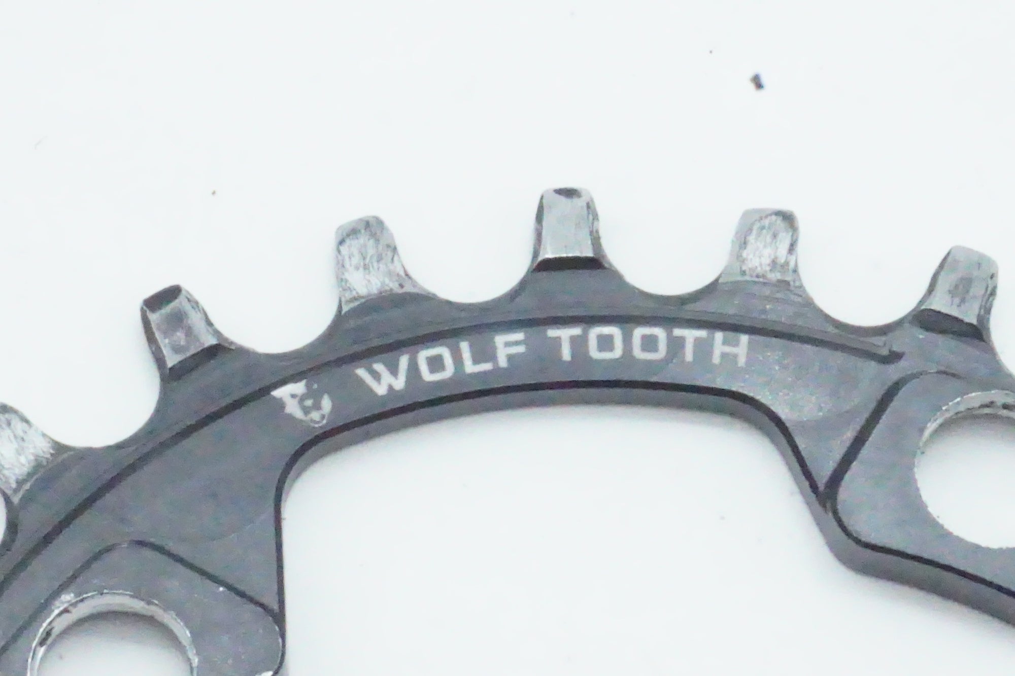 【値下げ】WOLF TOOTH DROP-STOP A 30T チェーンリング WOLF TOOTH 「ウルフトゥース」 DROP STOP 96BCD 30T チェーン
