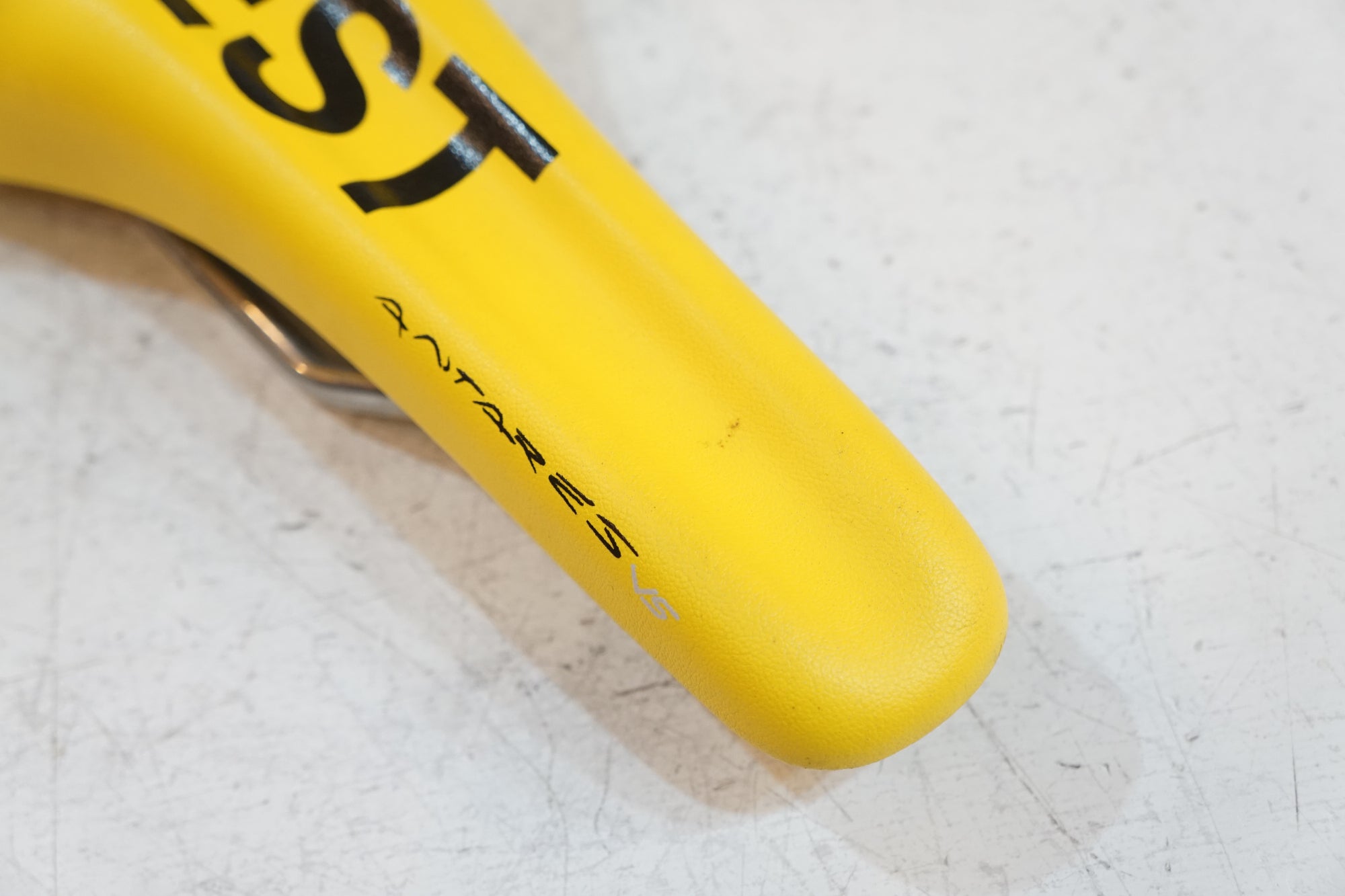 FIZIK 「フィジーク」 ANTARES VS TEST サドル / バイチャリ浦和ベース