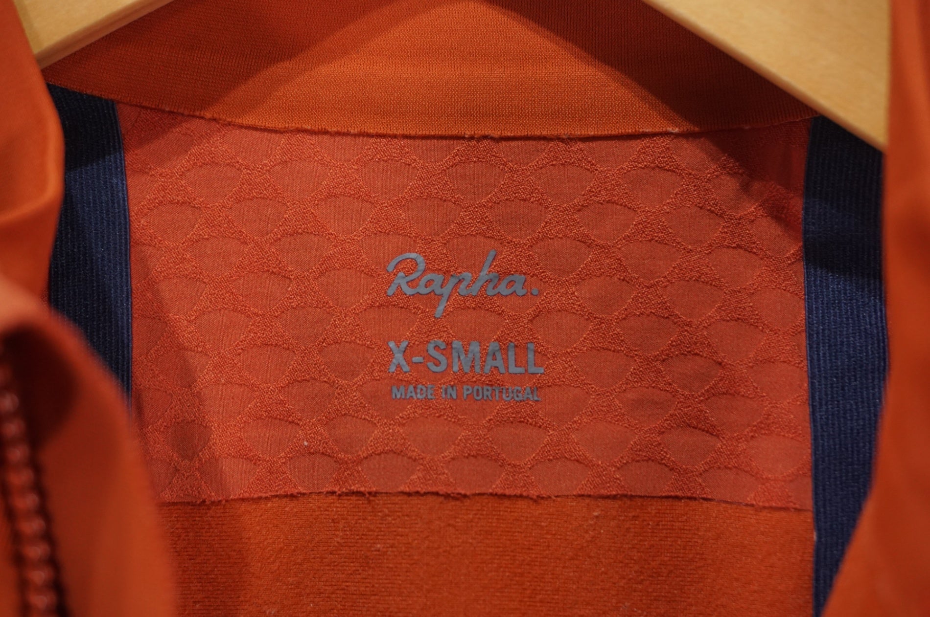 RAPHA 「ラファ」 SOUPLESSE LONG SLEEVE AERO JERSEY XSサイズ RAPHA 「ラファ」 SOUPLESSE LONG SLEEVE AERO JERSEY XSサイズ