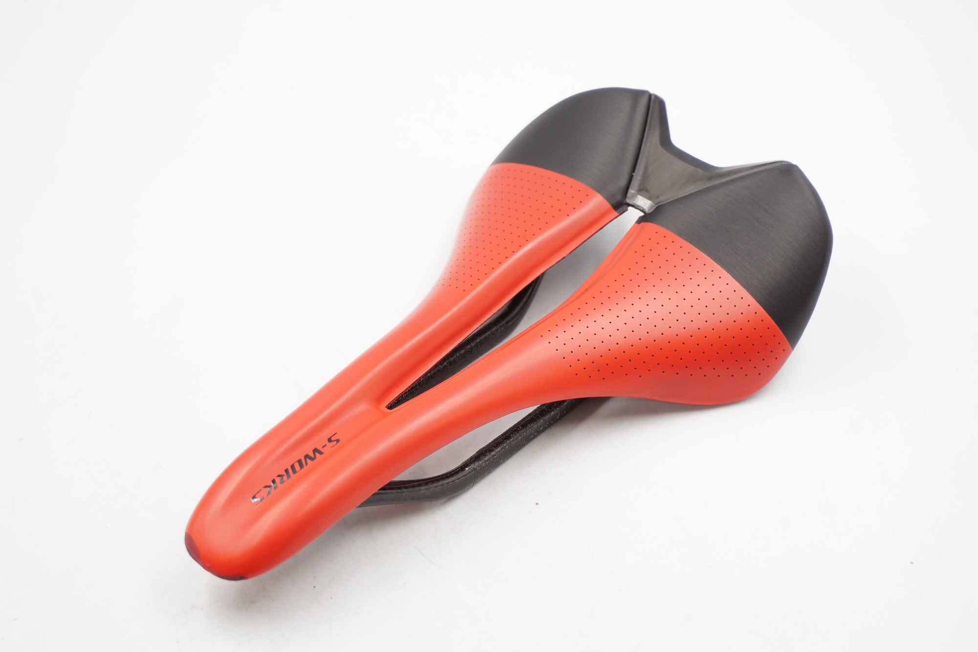 SPECIALIZED S-WORKS ROMIN EVO 143 カーボン美品 S-WORKS ROMIN EVO MIRROR SADDLE BLK 143(143mm ブラック