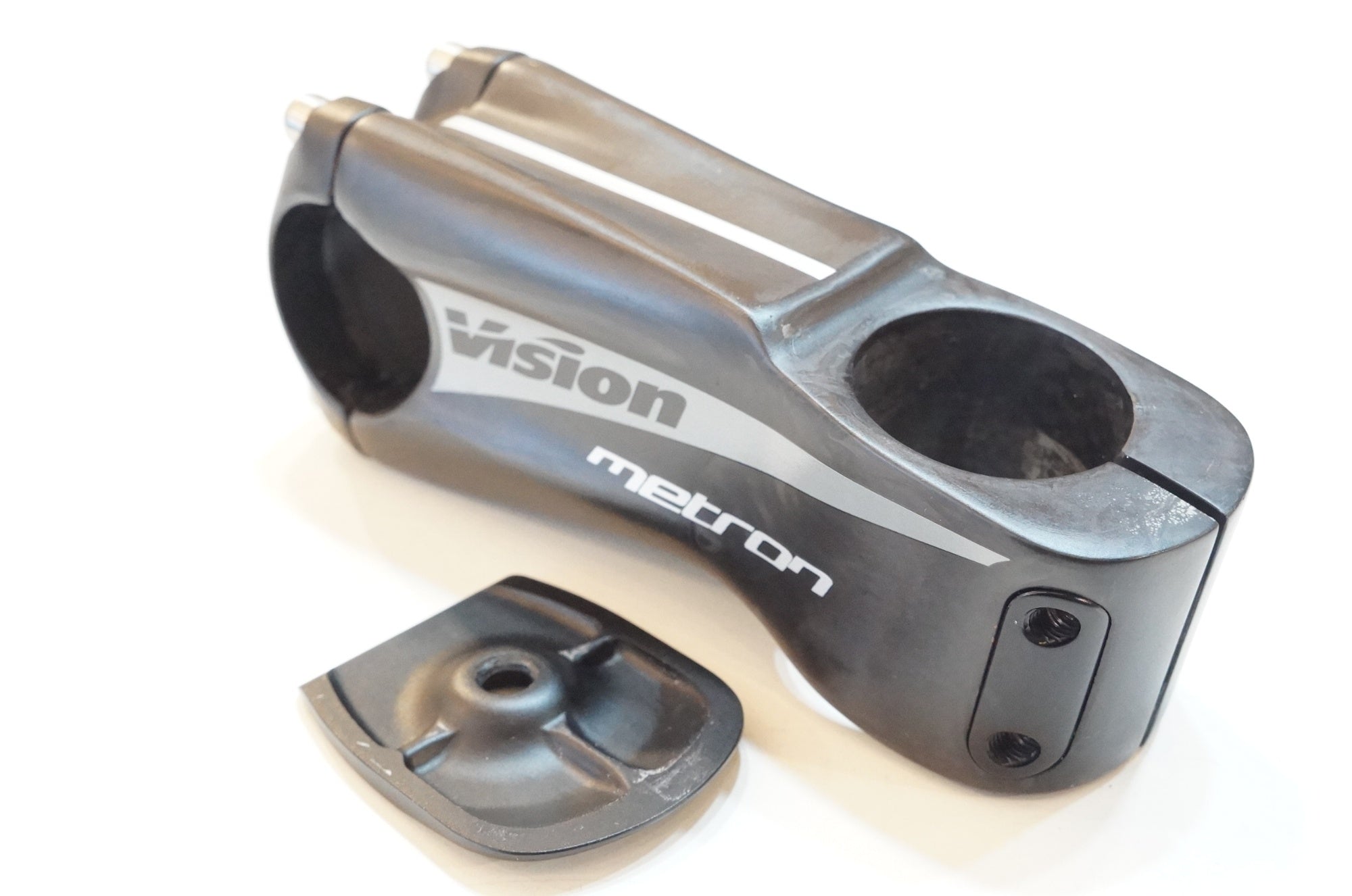 VISION 「ヴィジョン」 METRON CARBON 90mm φ31.8 ステム / 浦和ベース