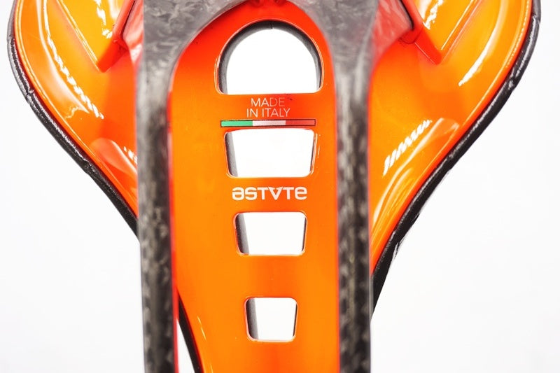 ASTUTE 「アスチュート」 SKYLITE VT CARBONIO サドル / 奈良店