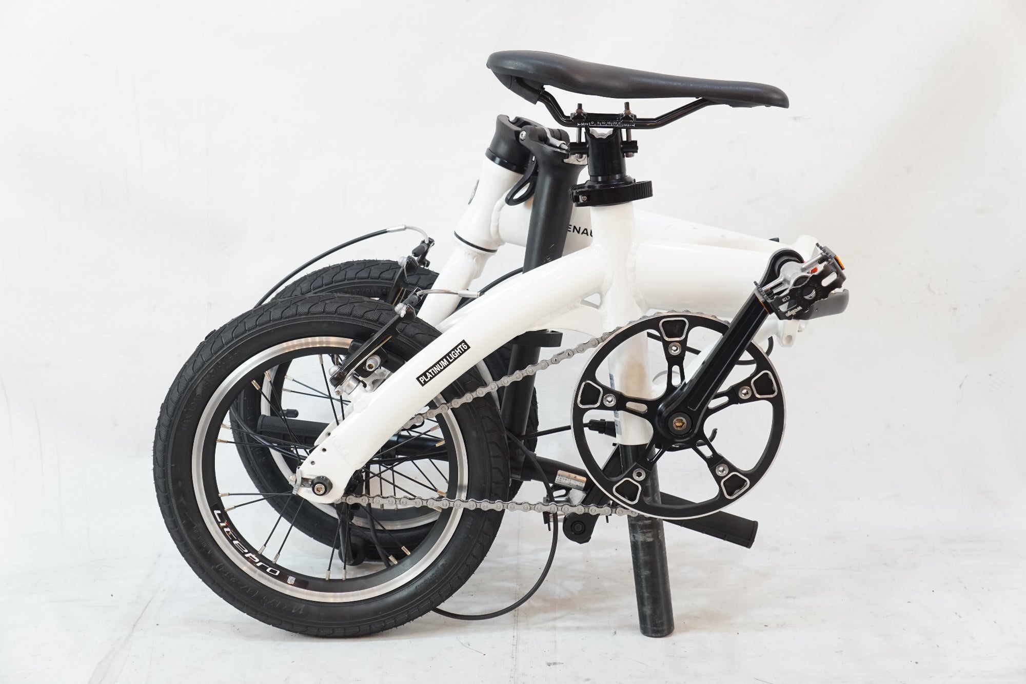 RENAULT 「ルノー」 PLATINUM LIGHT6 2021年モデル 14インチ 折り畳み