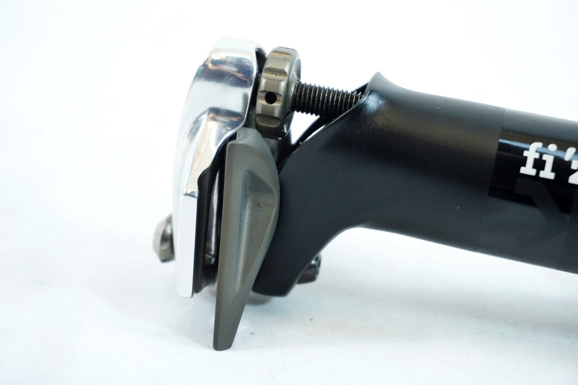 FIZIK 「フィジーク」 CYRANO R3 Φ31.6 330mm シートポスト / 有明ガーデン店