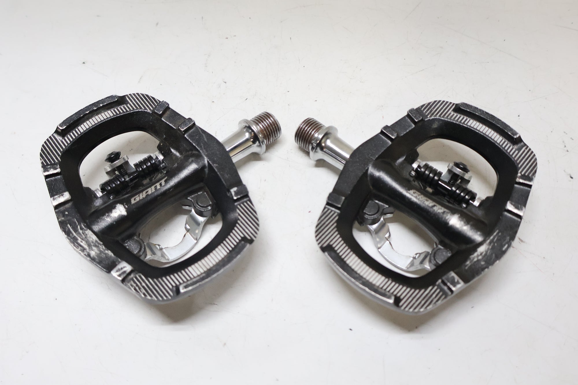 GIANT 「ジャイアント」 FLIPSIDE COMMUTER ペダル / 高知店