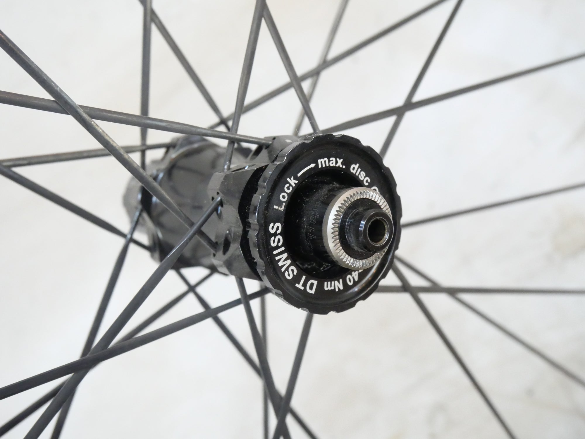 DT SWISS 「ディーティースイス」 R24 SPLINE DB シマノ11速 622