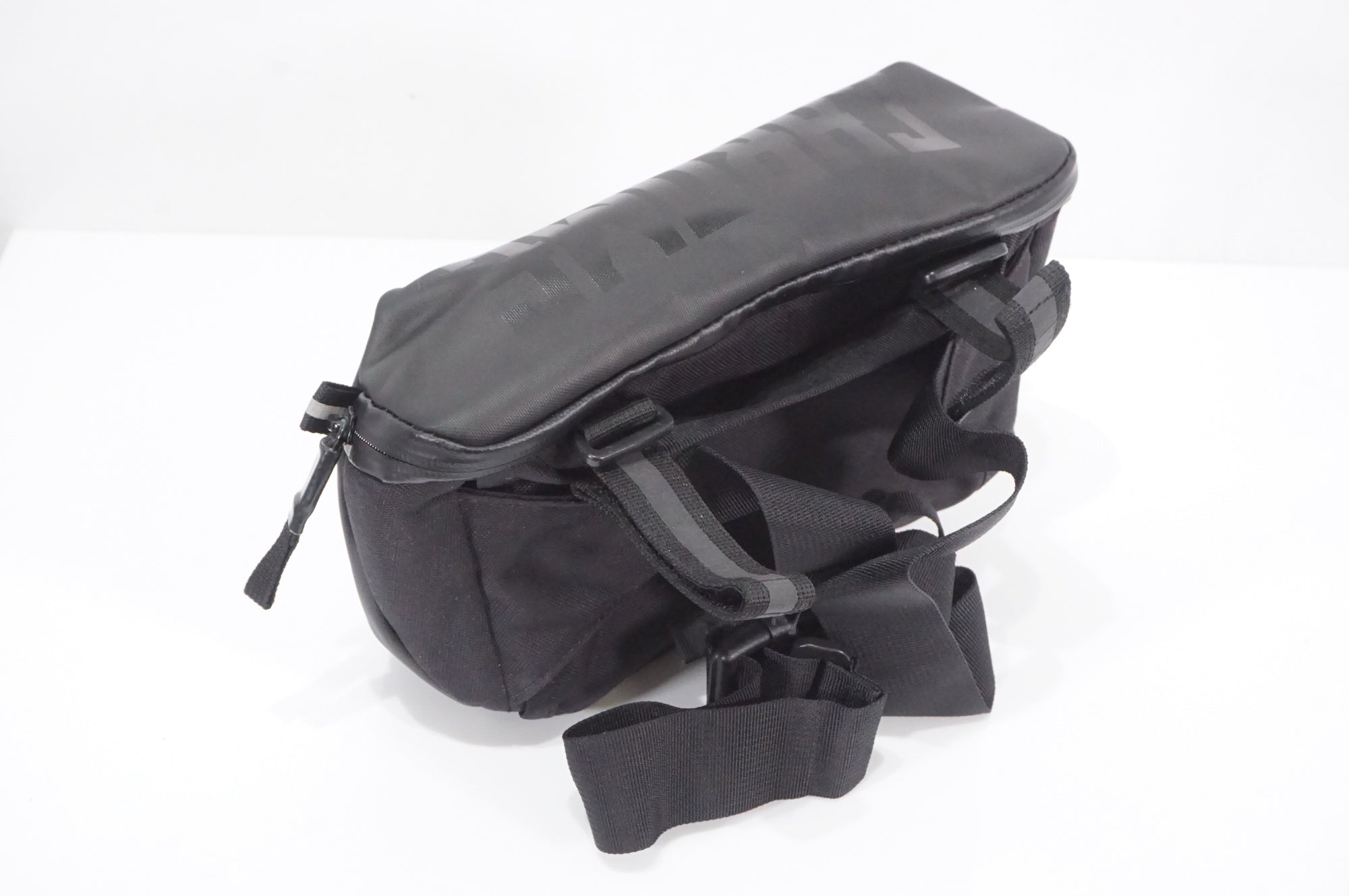 CHROME 「クローム」 HELIX HANDLEBAR BAG ハンドルバッグ / AKIBA店