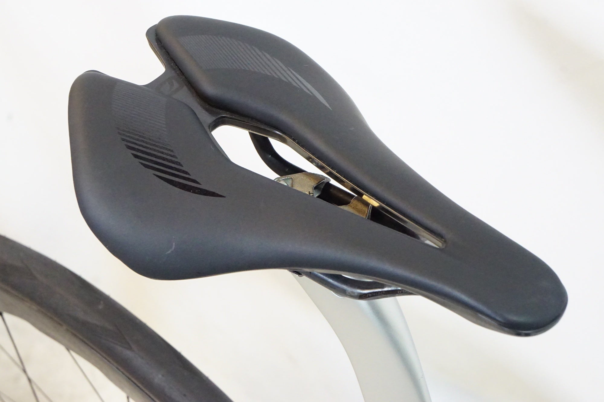 PINARELLO 「ピナレロ」 DOGMA F DISK 2022年モデル ロードバイク