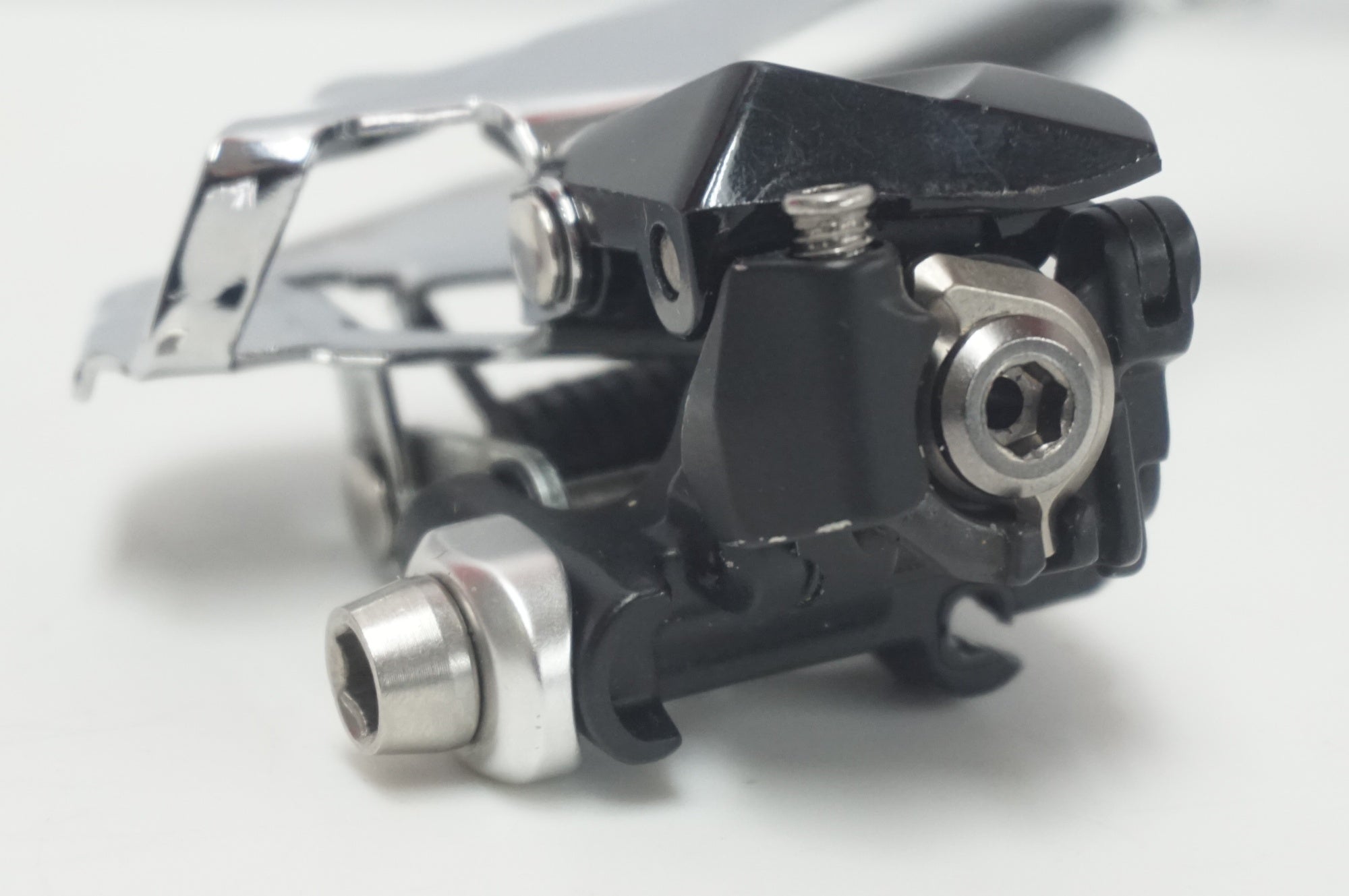 SHIMANO 「シマノ」 105 FD-R7000 フロントディレイラー / 福岡店