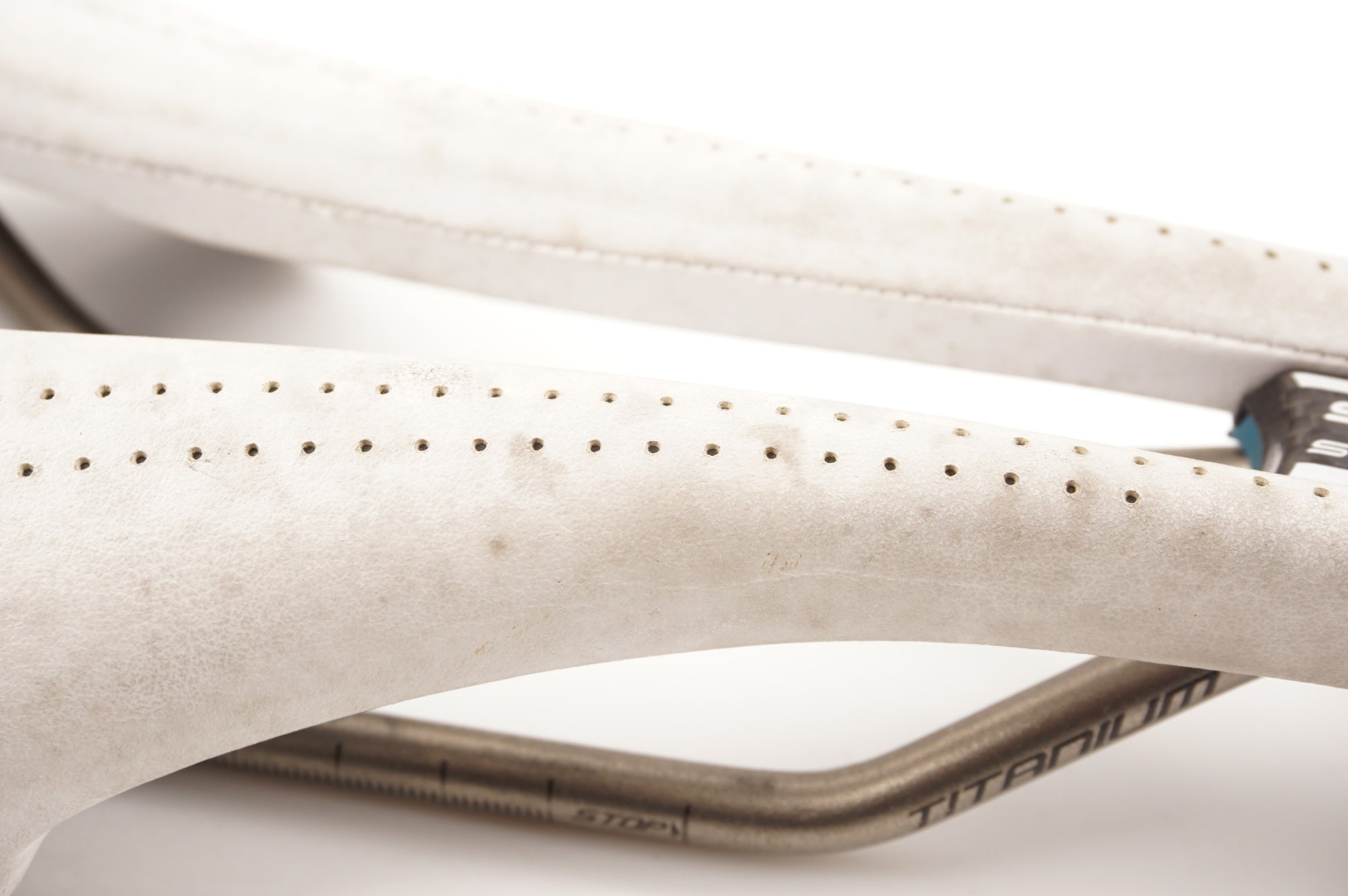 SELLE ITALIA 「セライタリア」 SLR SUPER FLOW TITANIUM サドル / 中目黒店