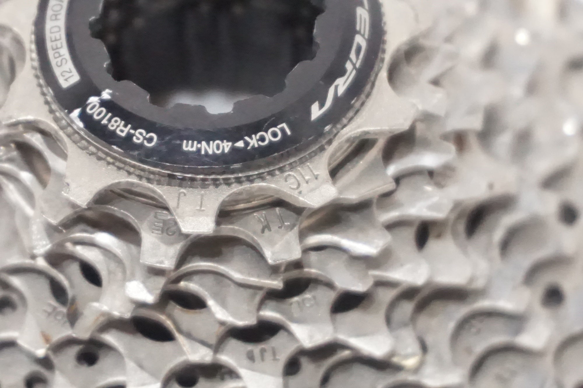 SHIMANO 「シマノ」 ULTEGRA CS-R8100 11-30T スプロケット / AKIBA店