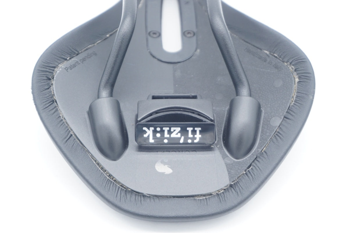 FIZIK 「フィジーク」 ANTARES R5 OPEN サドル / 滋賀大津店