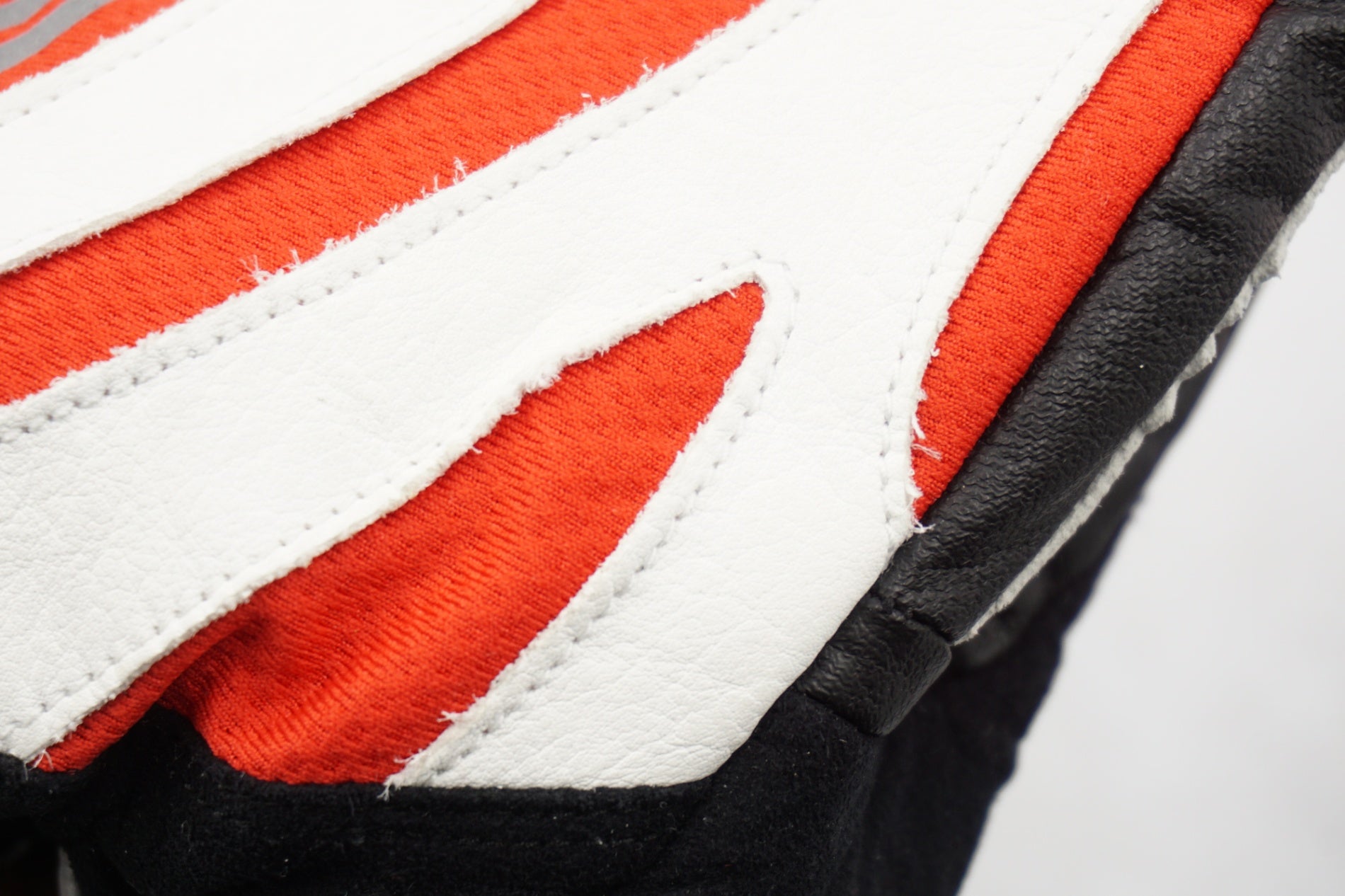 INTRO 「イントロ」 XLサイズ ウインターグローブ / 奈良店