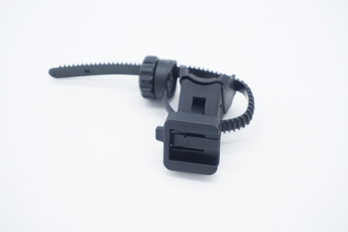 CAT EYE 「キャットアイ」 AUTO OMNI 3 TL-AU135 リアライト / 滋賀大津店