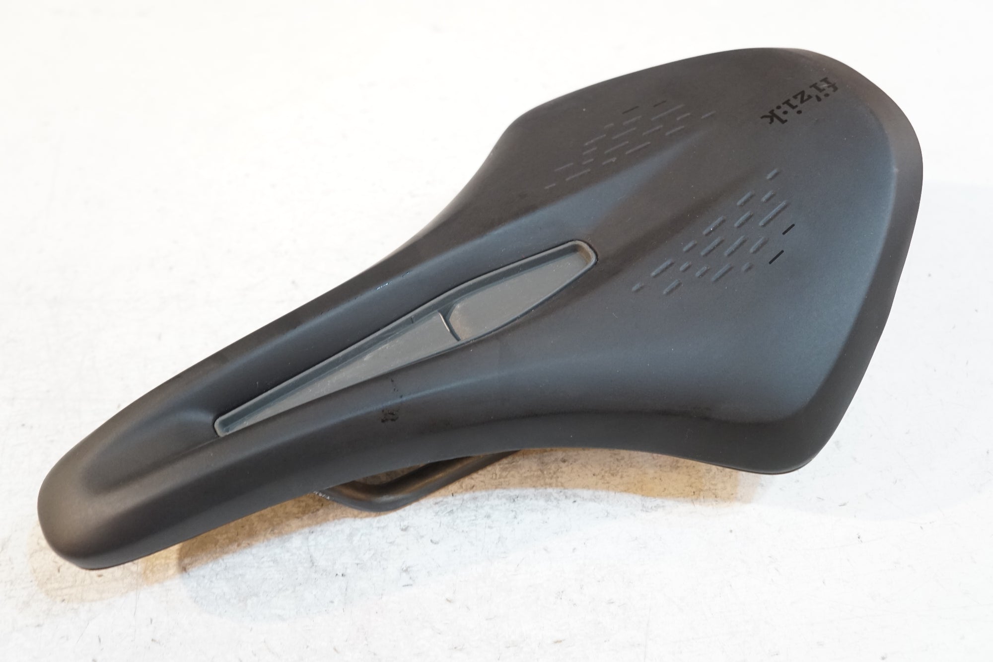 FIZIK 「フィジーク」 TERRA ARGO X1 サドル / バイチャリ浦和ベース