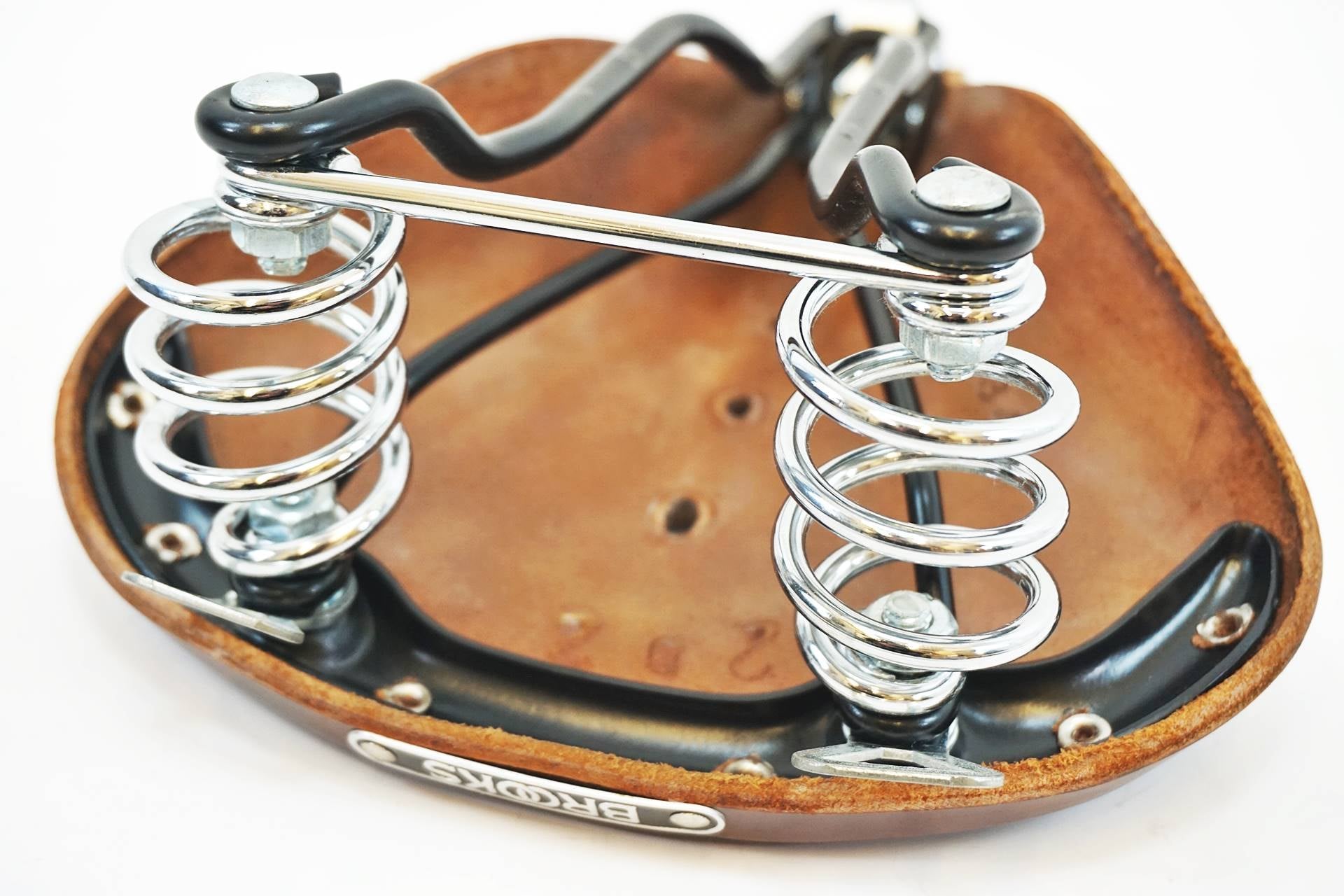 BROOKS 「ブルックス」 B67 サドル / 有明ガーデン店