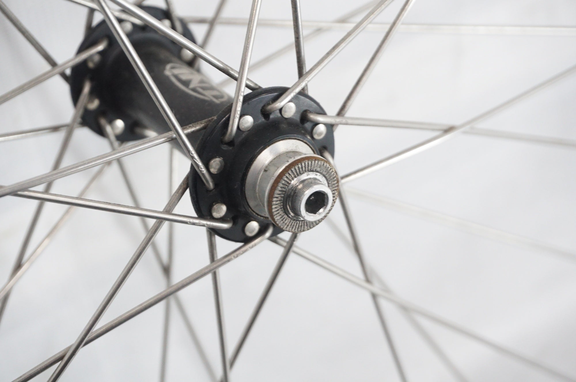 TNI 「ティーエヌアイ」 ハブ/AMBROSIO リム カンパフリー ホイール