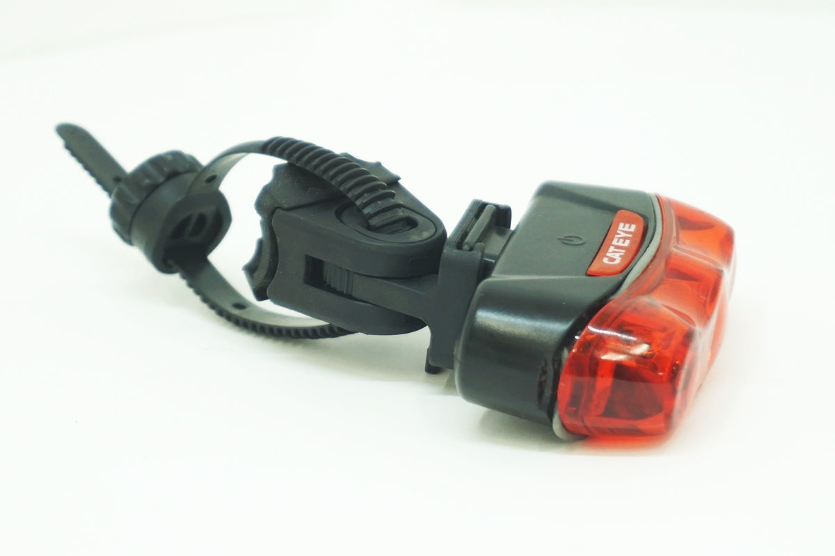 CATEYE 「キャットアイ」 TL-LD630 リアライト / 大阪美原北インター店