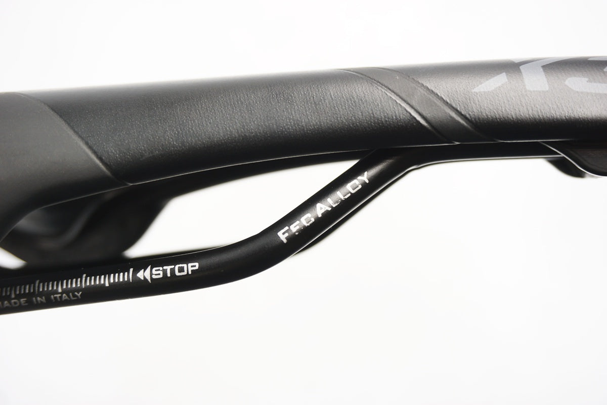 SELLE ITALIA 「セライタリア」 X3 サドル / 奈良店