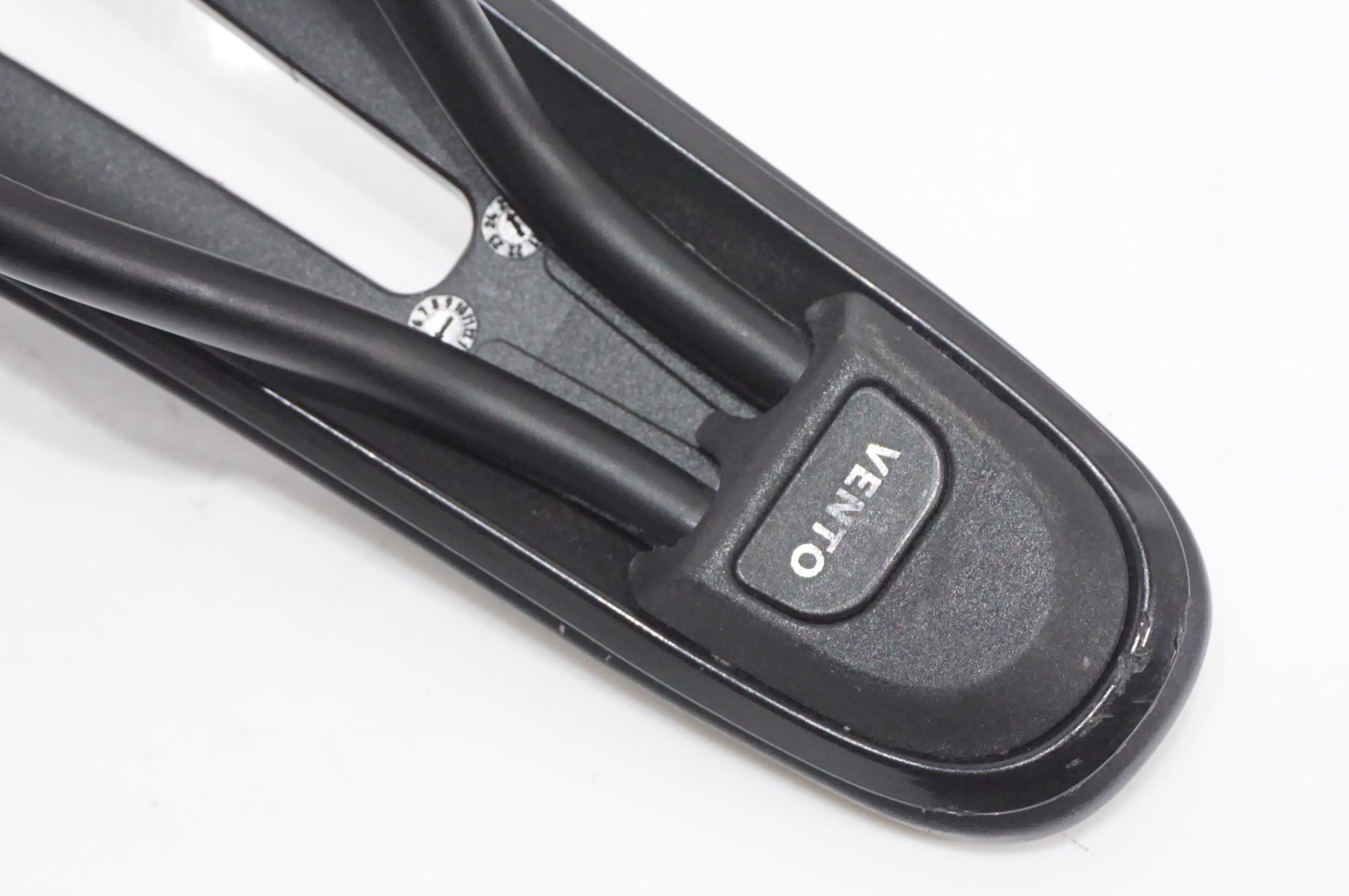 FIZIK 「フィジーク」 ANTARES VENTO サドル / AKIBA店