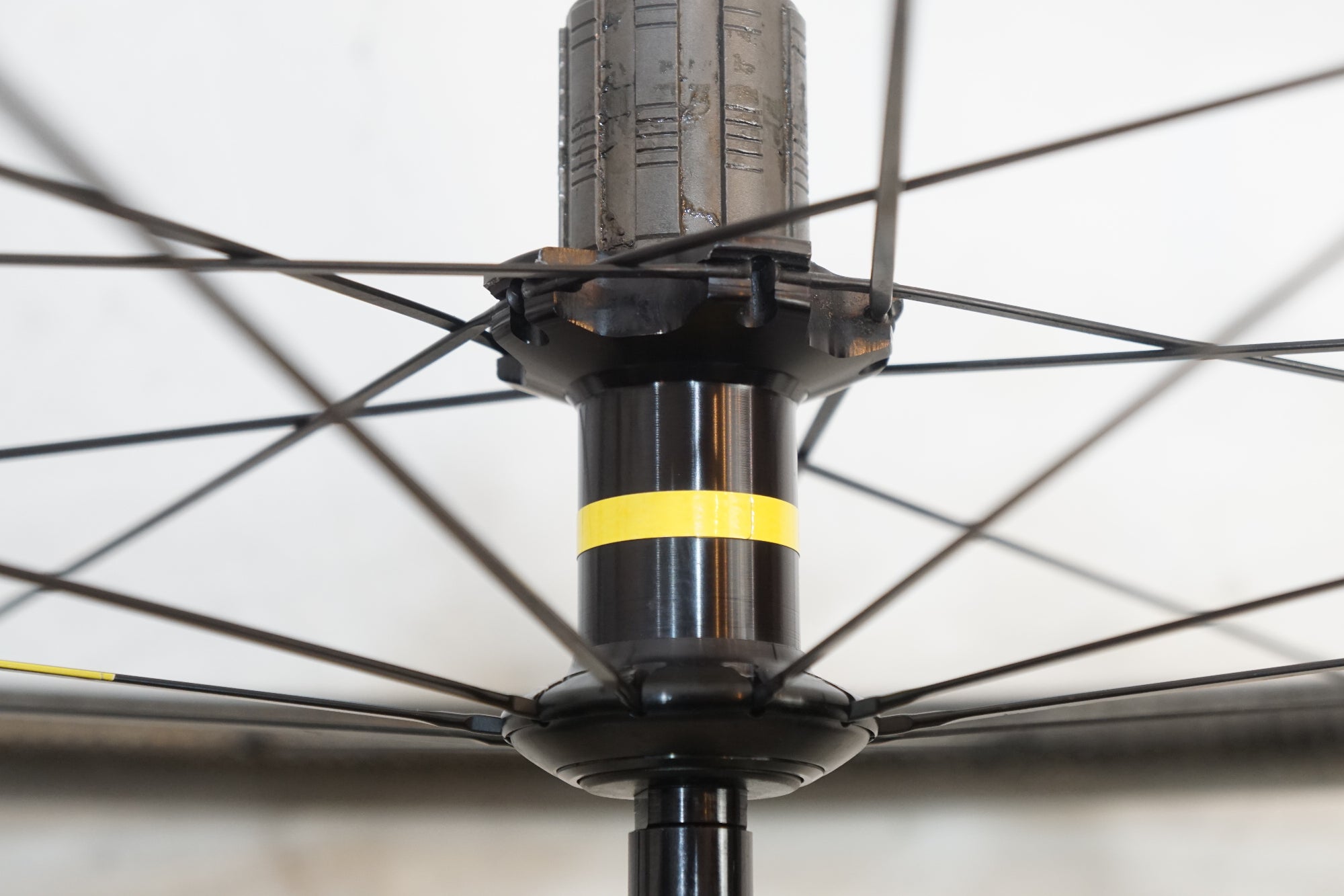 MAVIC 「マビック」 COSMIC PRO CARBON UST 622×19C シマノ11速