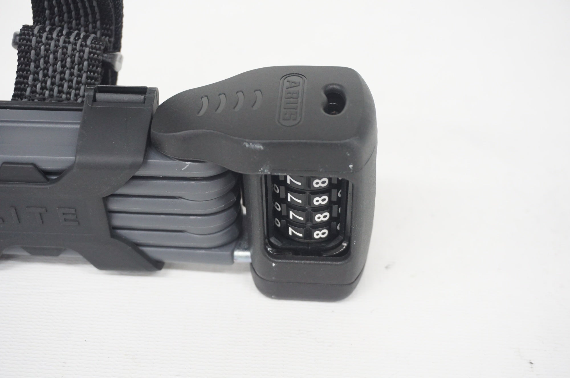 ABUS 「アバス」 BORDO LITE MINI 6055C ロック / 阪急塚口店