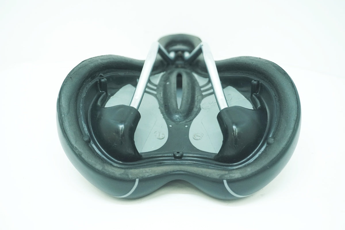 VELO 「ベロ」 GEL サドル / 大阪美原北インター店