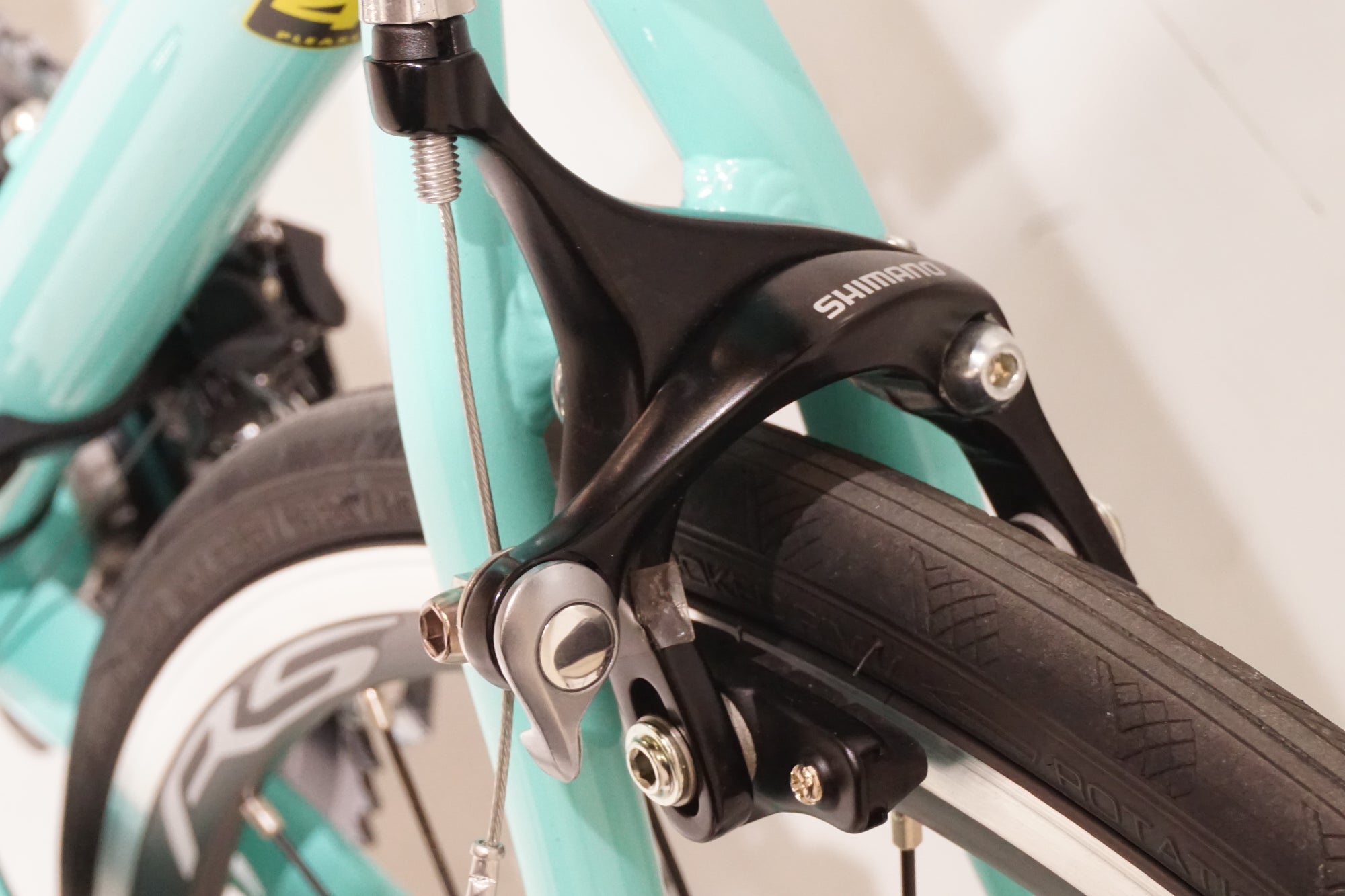 ビアンキ Nirone 7 ロードバイク　カーボンフォーク 整備完了 配達可能 BIANCHI 「ビアンキ」 VIA NIRONE 7 105 2025年モデル ロードバイク