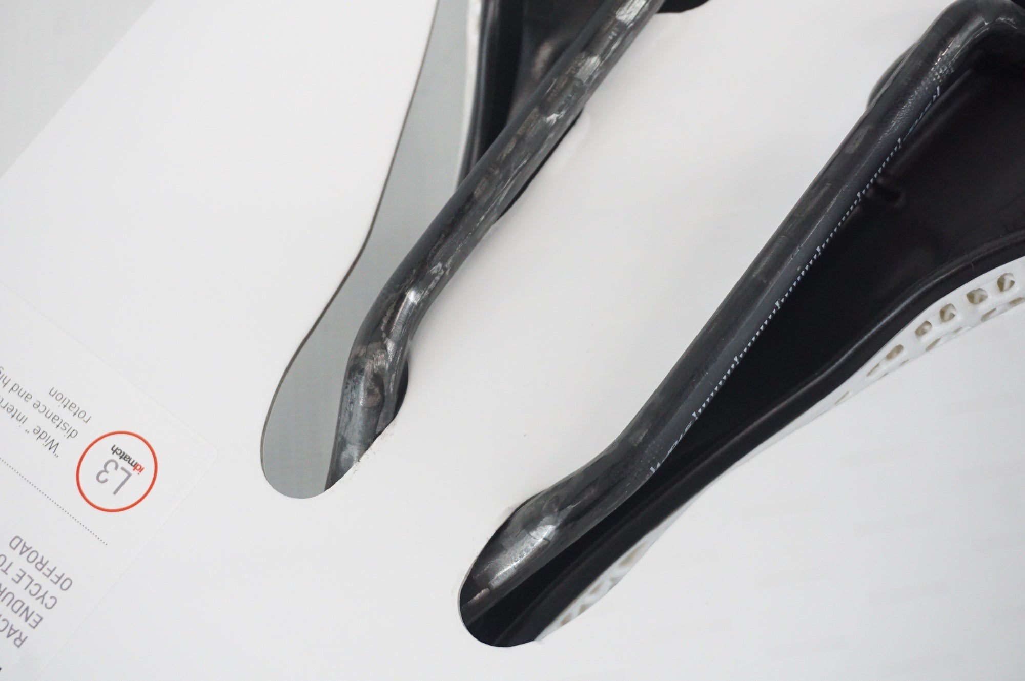SELLE ITALIA 「セライタリア」 SLR BOOST 3D KIT CARBONIO SUPERFLOW