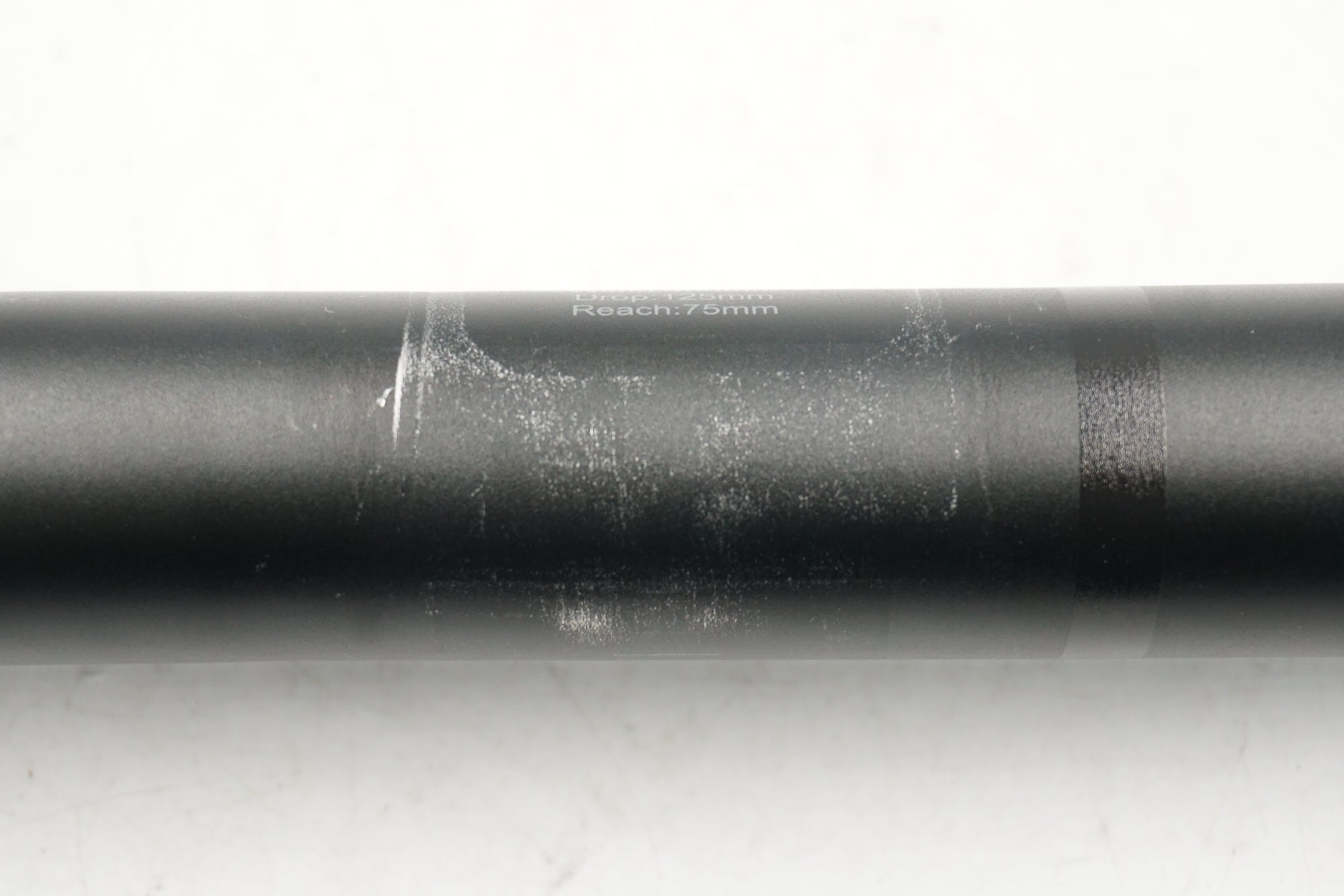 GIANT 「ジャイアント」 CONTACT Φ31.8 400mm ハンドル / 奈良店