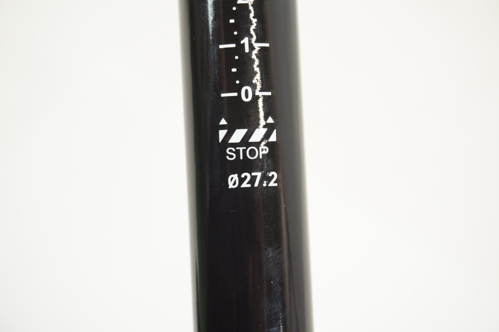 ノーブランド エアロカーボン φ27.2mm 約410mm シートポスト / 宇都宮店