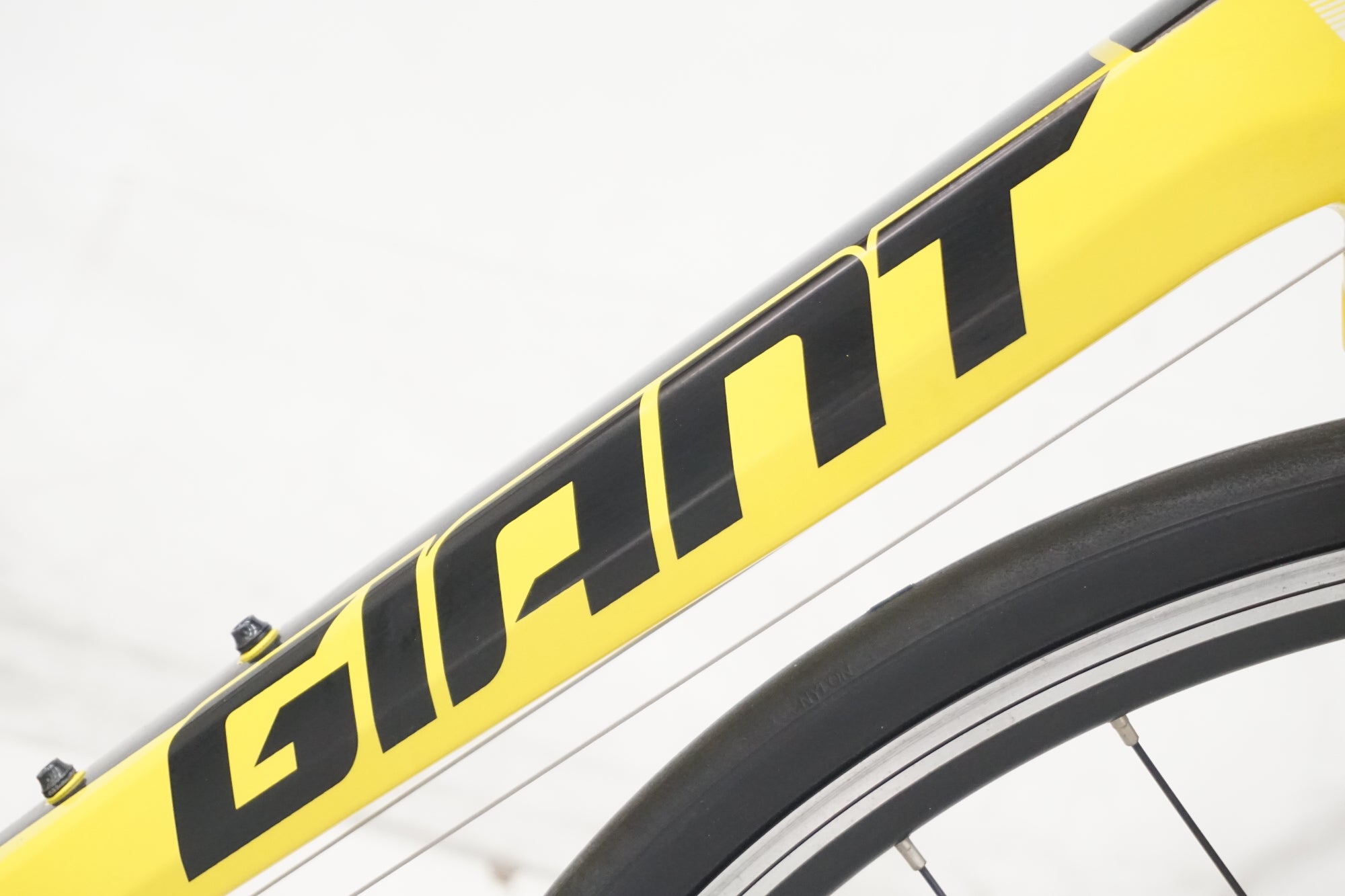 GIANT 「ジャイアント」 DEFY4 2015年モデル ロードバイク / 大阪美原北インター店