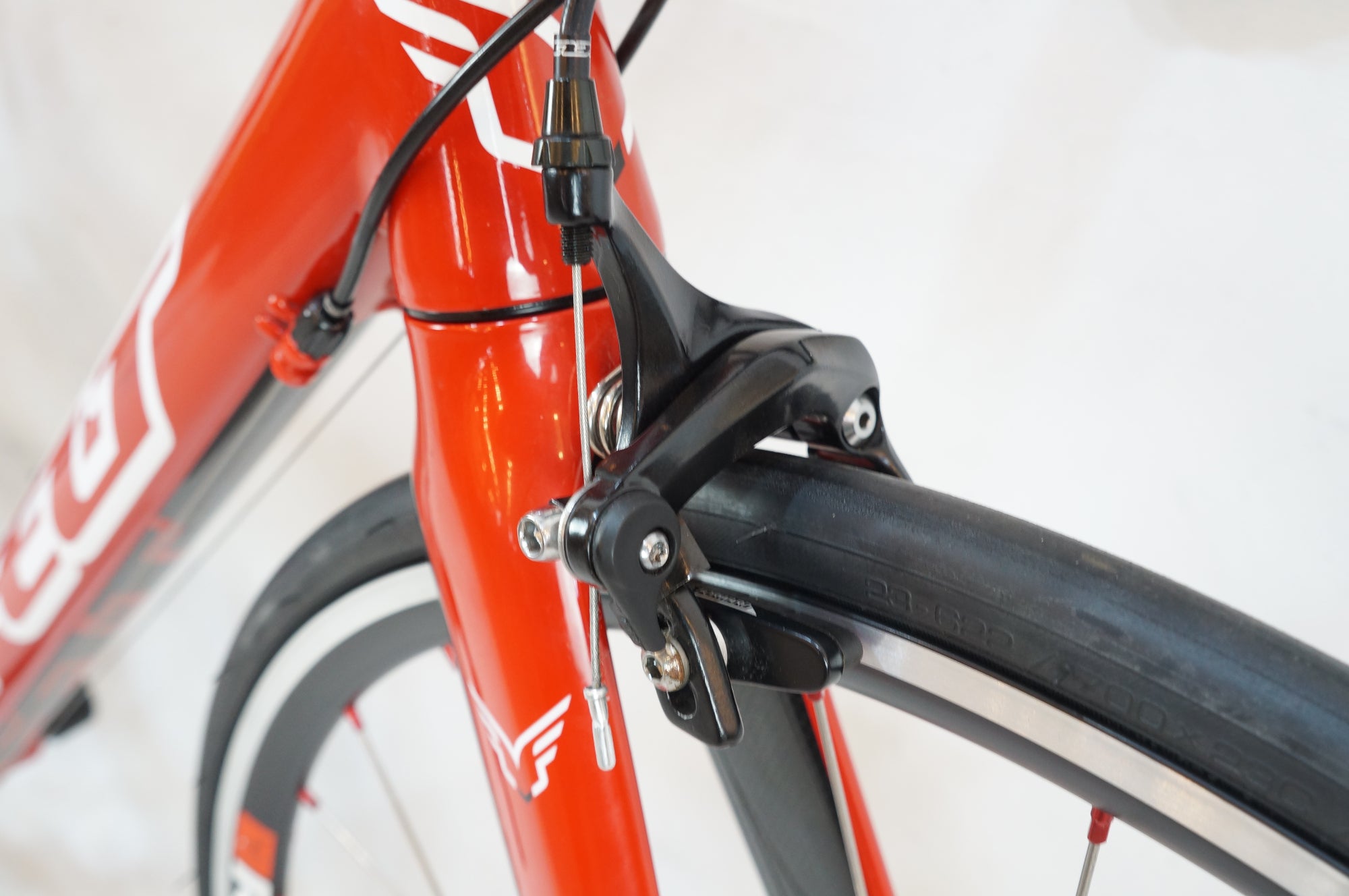 FELT 「フェルト」 F95 2015年モデル ロードバイク / バイチャリ浦和ベース