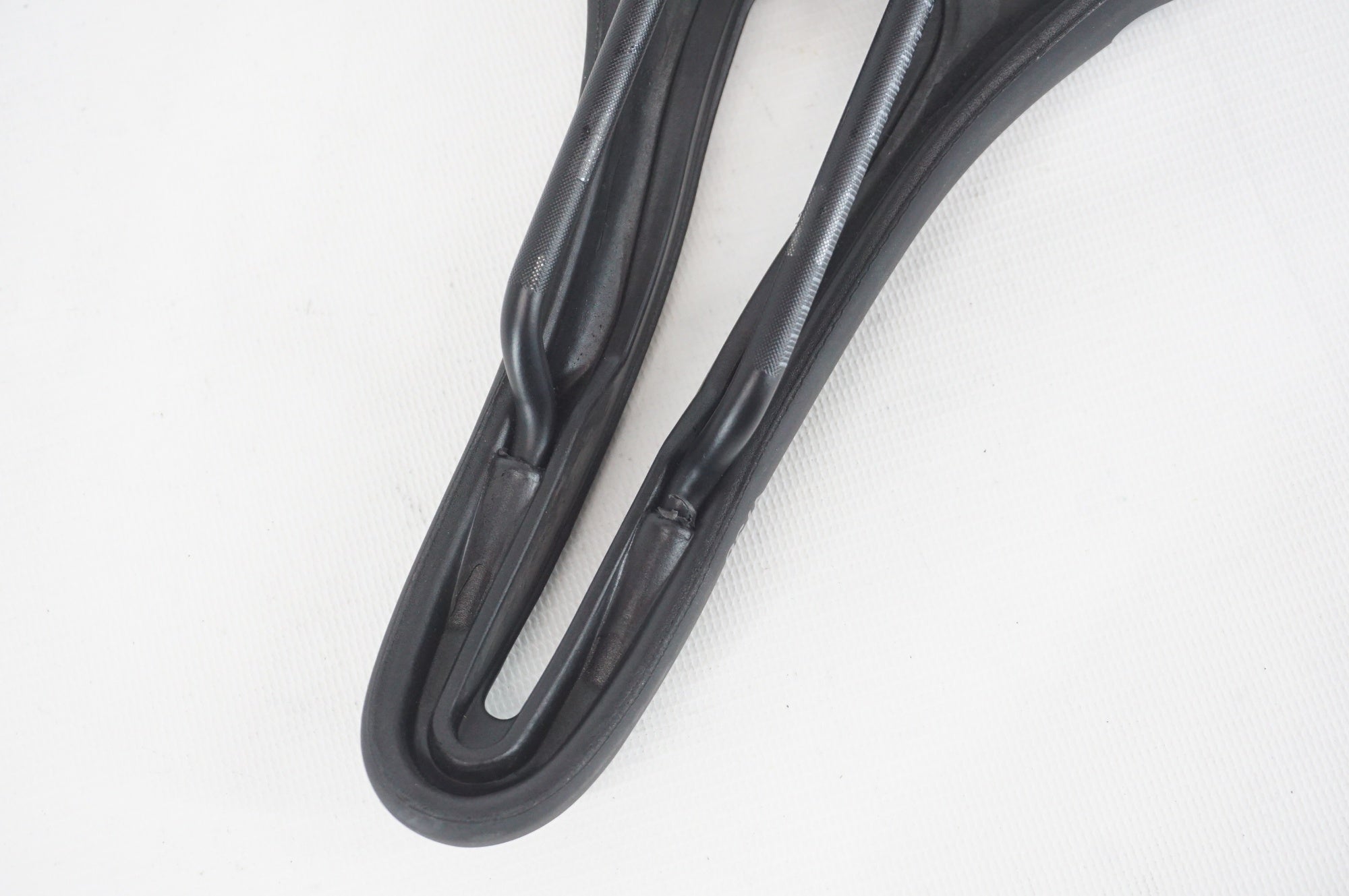 SELLE SMP 「セラエスエムピー」 VT30 サドル / 阪急塚口店