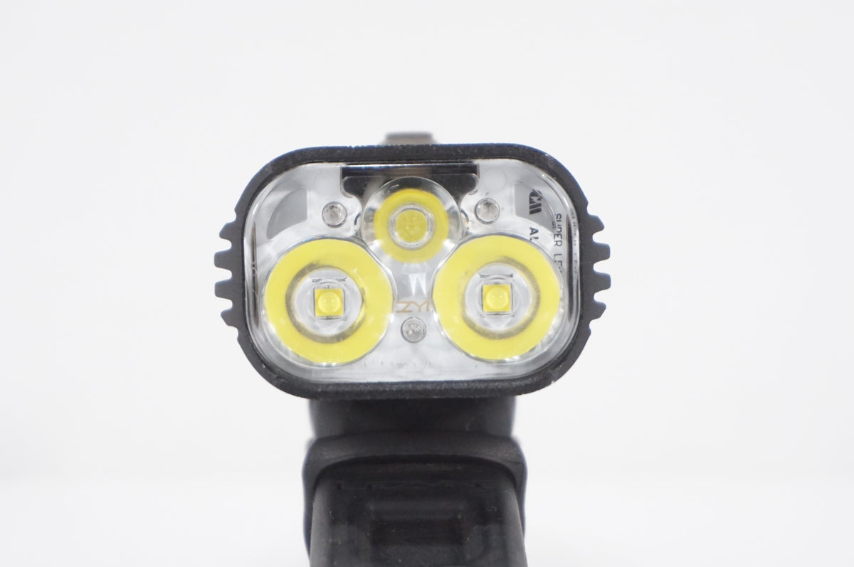 LEZYNE 「レザイン」 MACRO DRIVE 1400+ フロントライト / AKIBA店