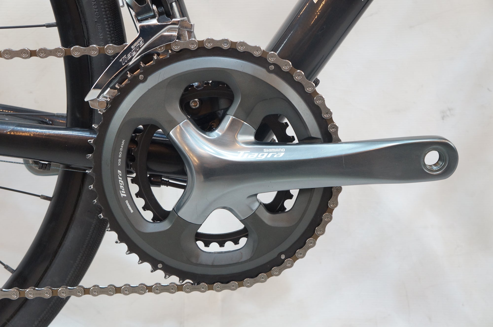 TREK 「トレック」 DOMANE AL4 DISC 2021年モデル ロードバイク