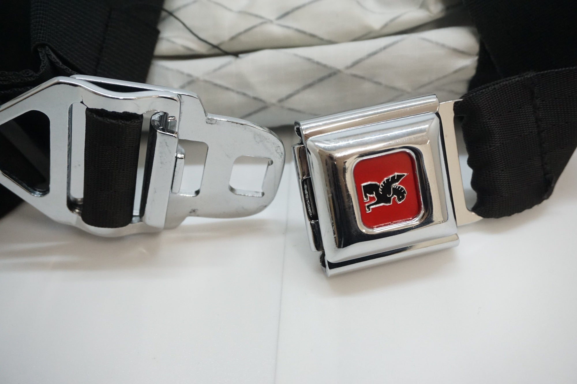 CHROME 「クローム」 MINI TENSILE SLING BAG ボディバッグ / 福岡店